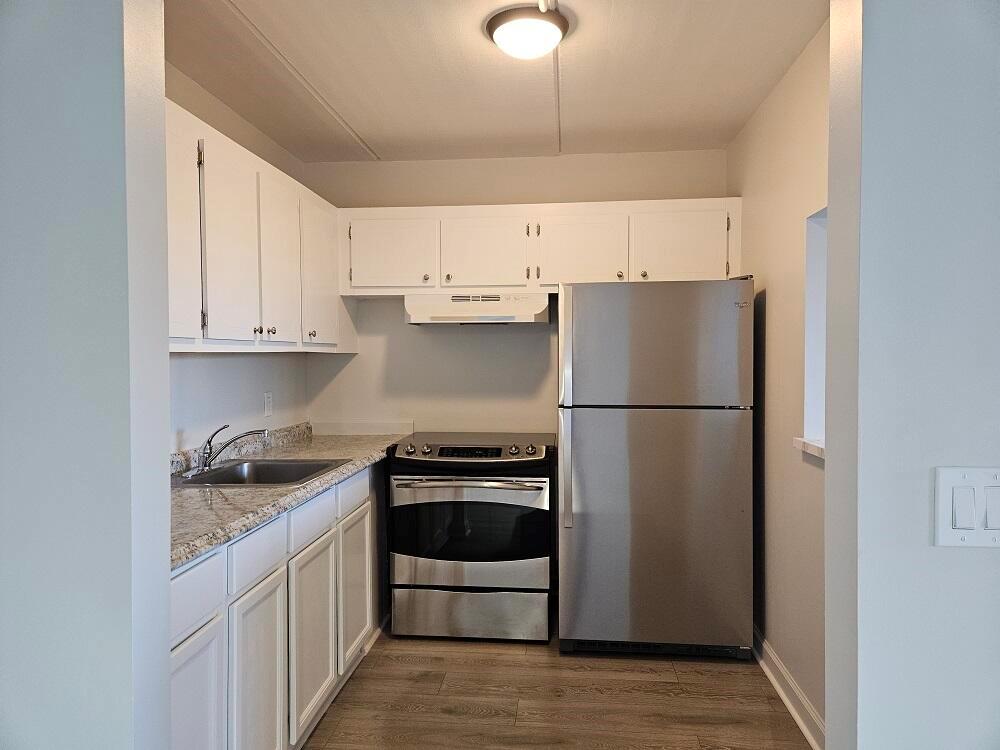 300 Village Green Circle S 206