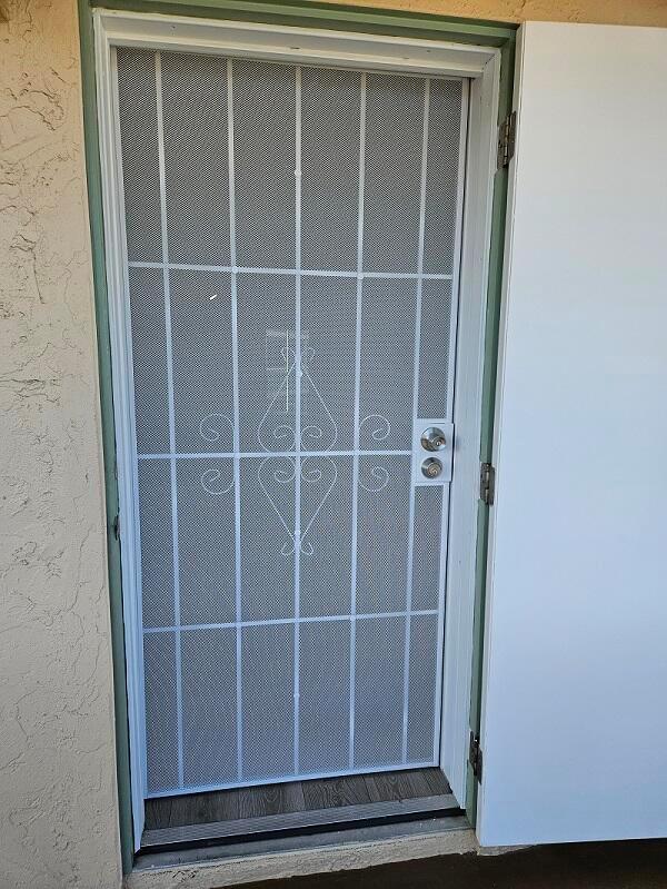 300 Village Green Circle S 206