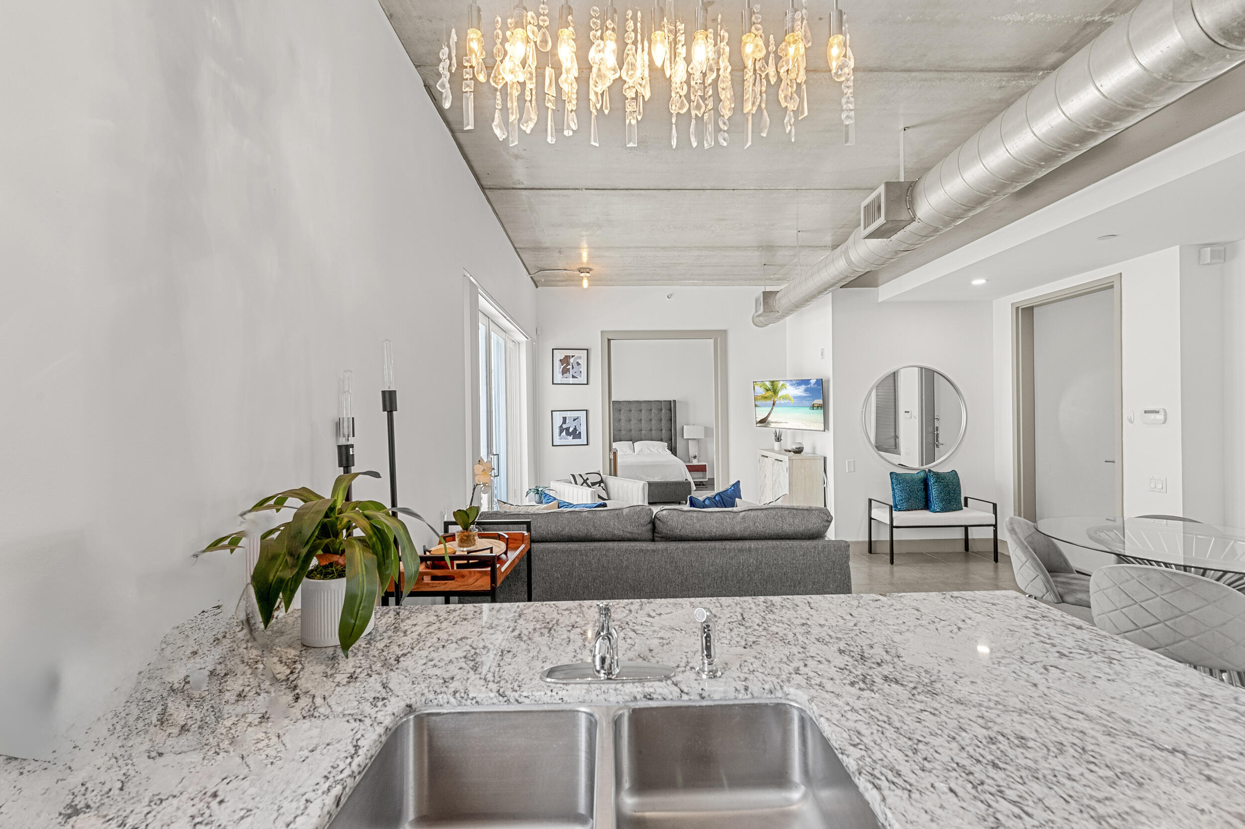 MARK DOWNTOWN CONDO - Residential