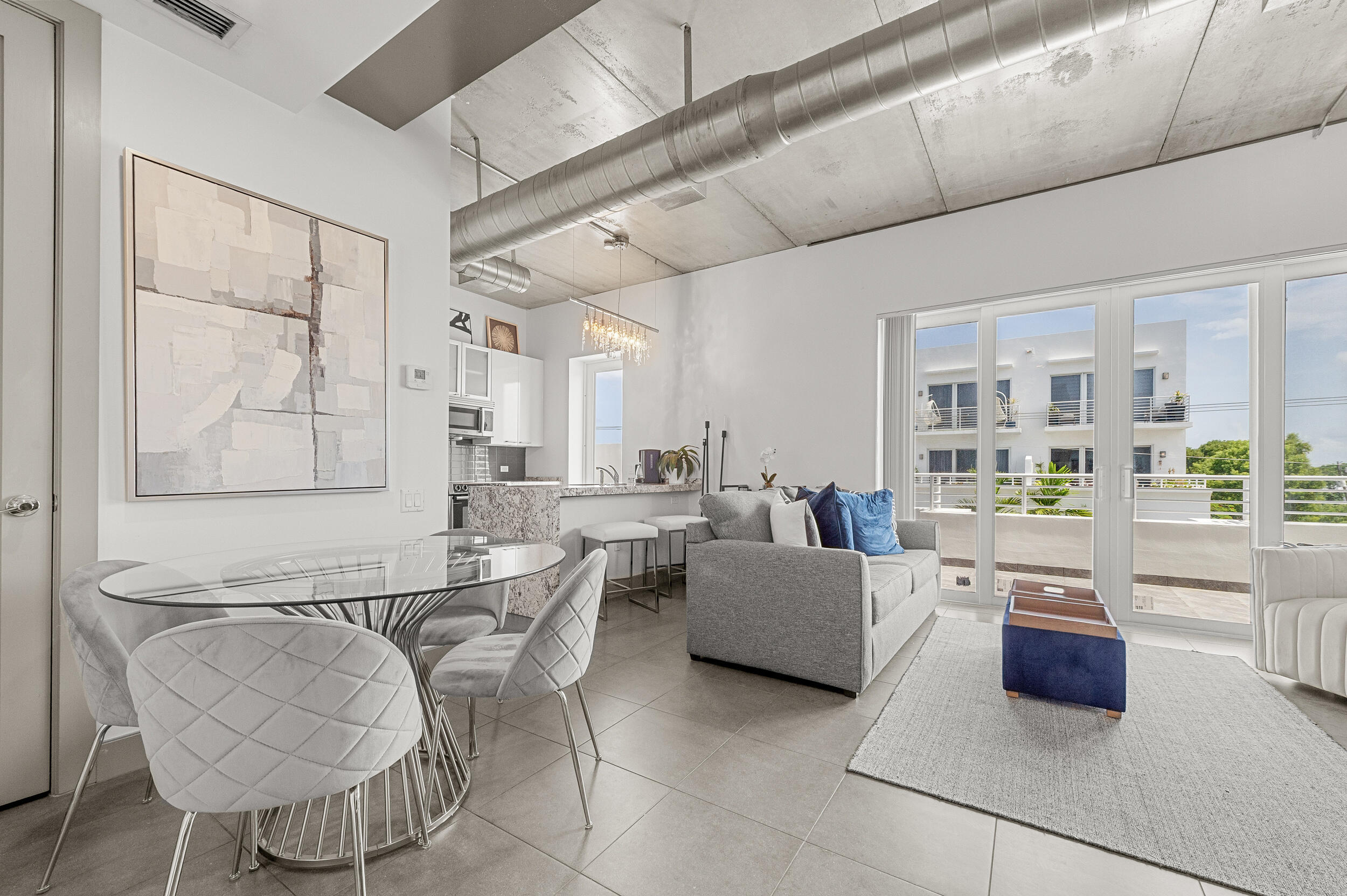 MARK DOWNTOWN CONDO - Residential