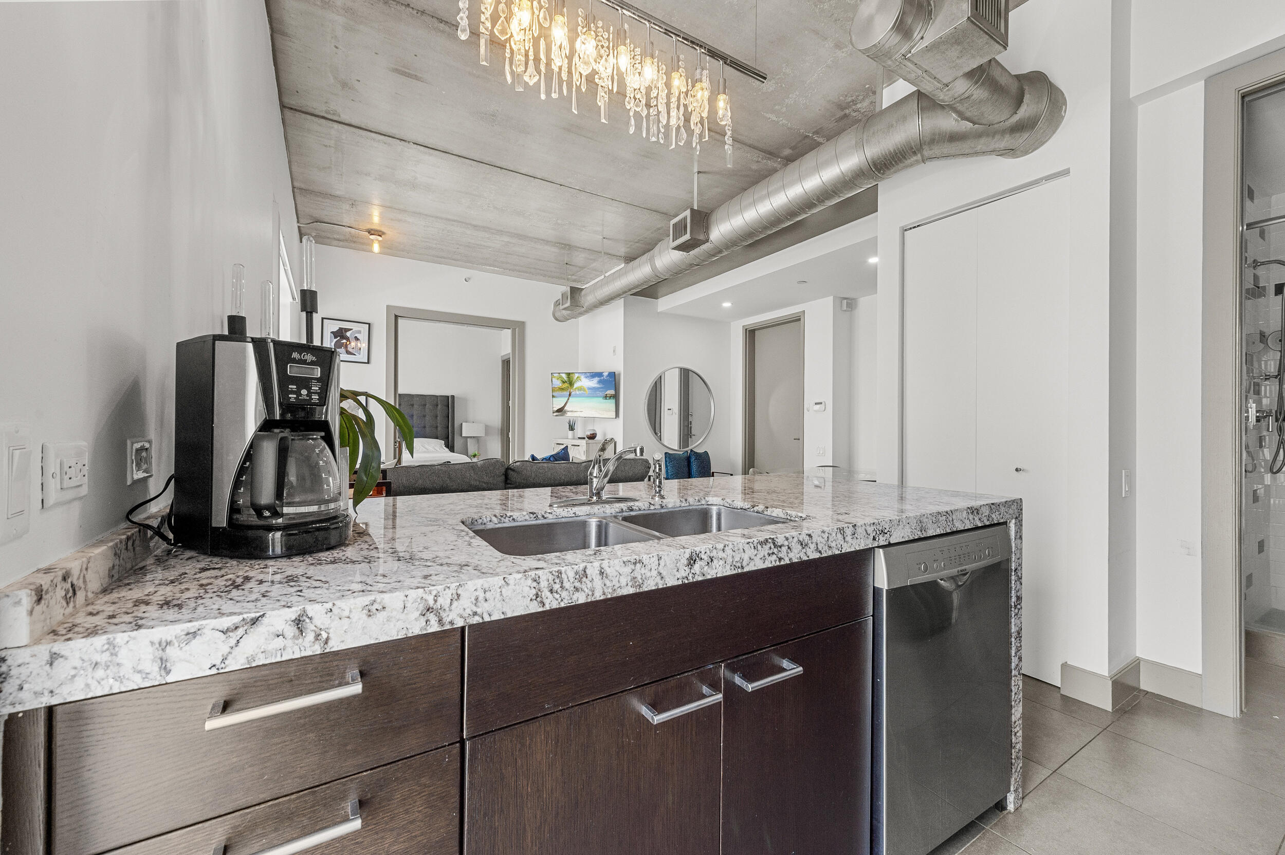 MARK DOWNTOWN CONDO - Residential