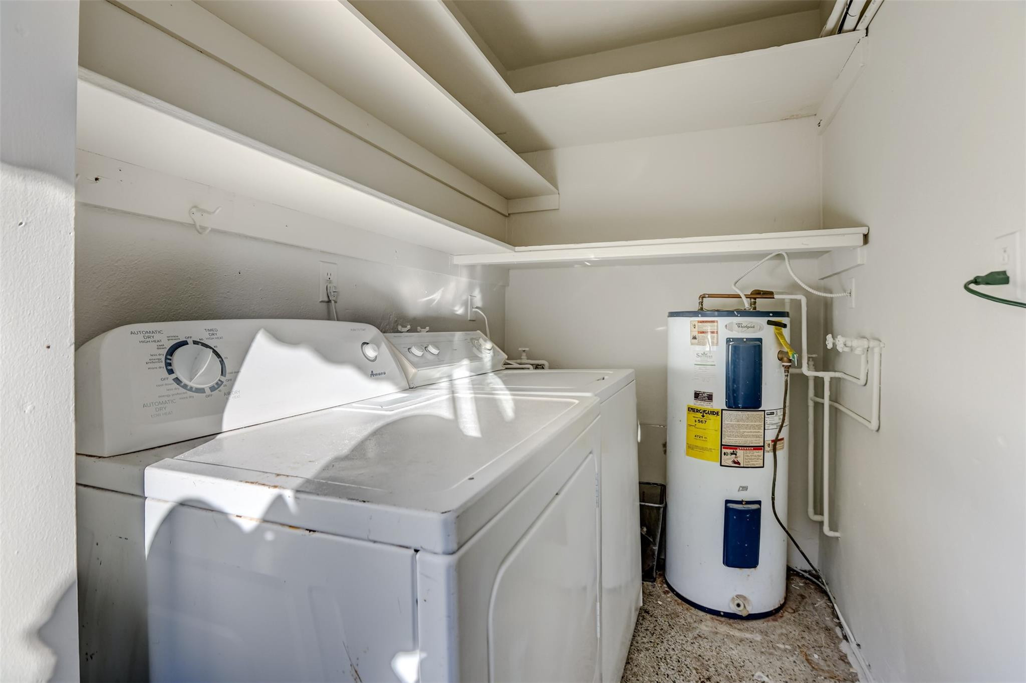 Lauderdale Park 6-33 1/2 - Residential Lease