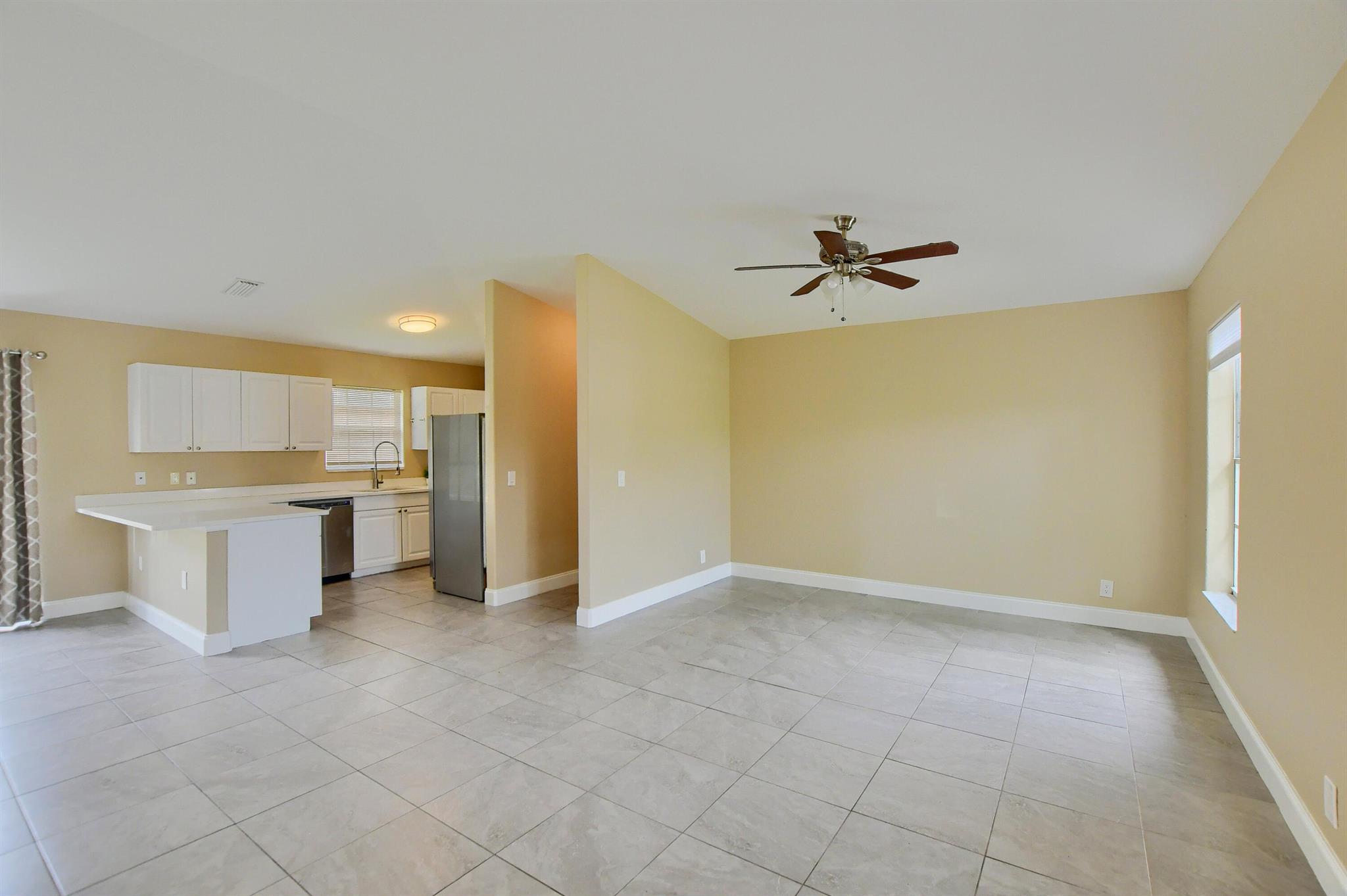 102 SW 13th Avenue