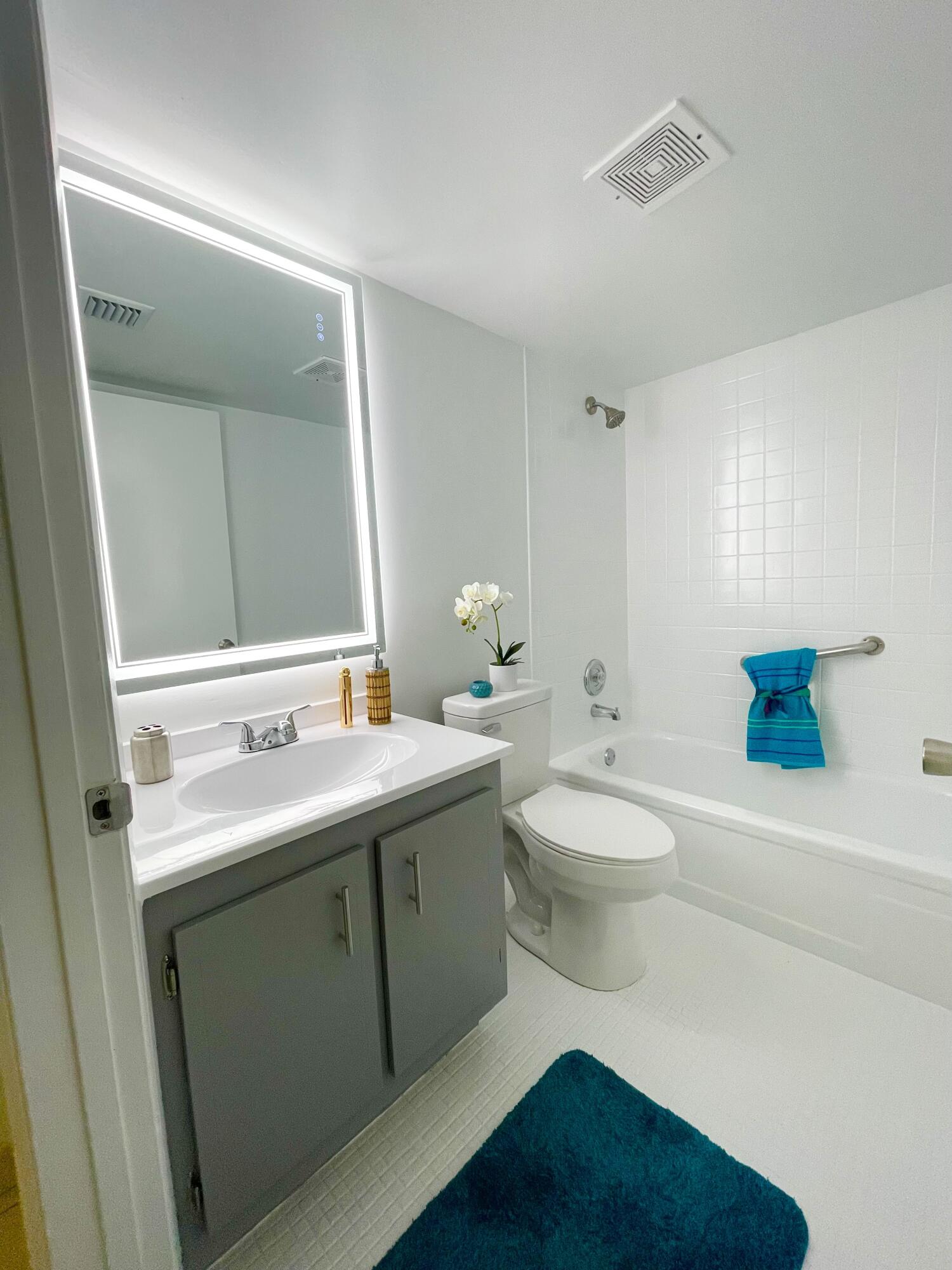 23 OF PALM SPRINGS 3 CONDO - Residential