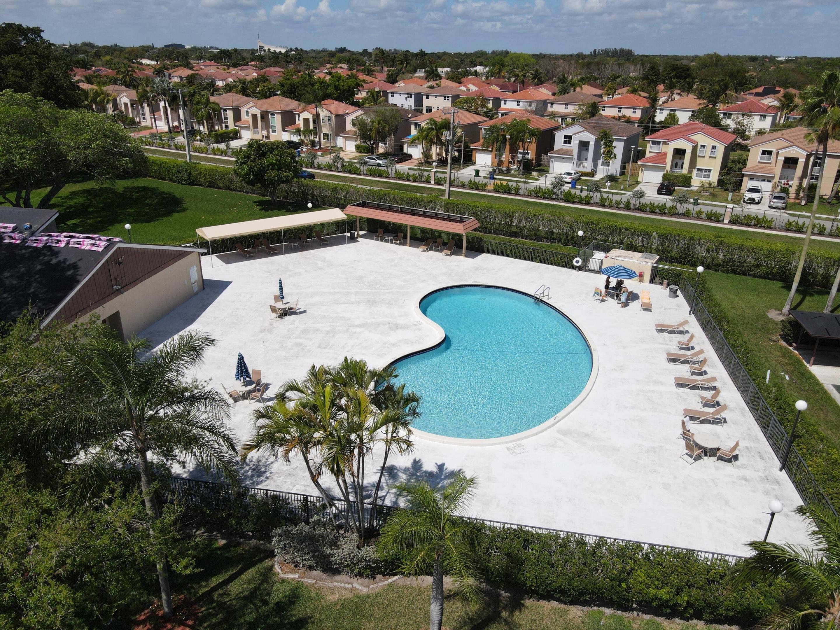 23 OF PALM SPRINGS 3 CONDO - Residential