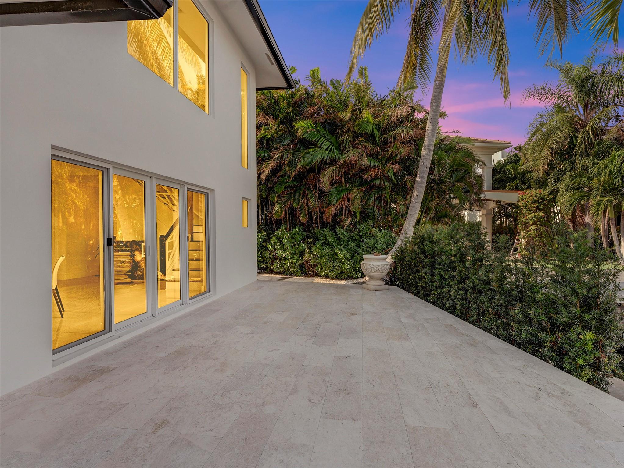 LAKE ROGERS - Residential