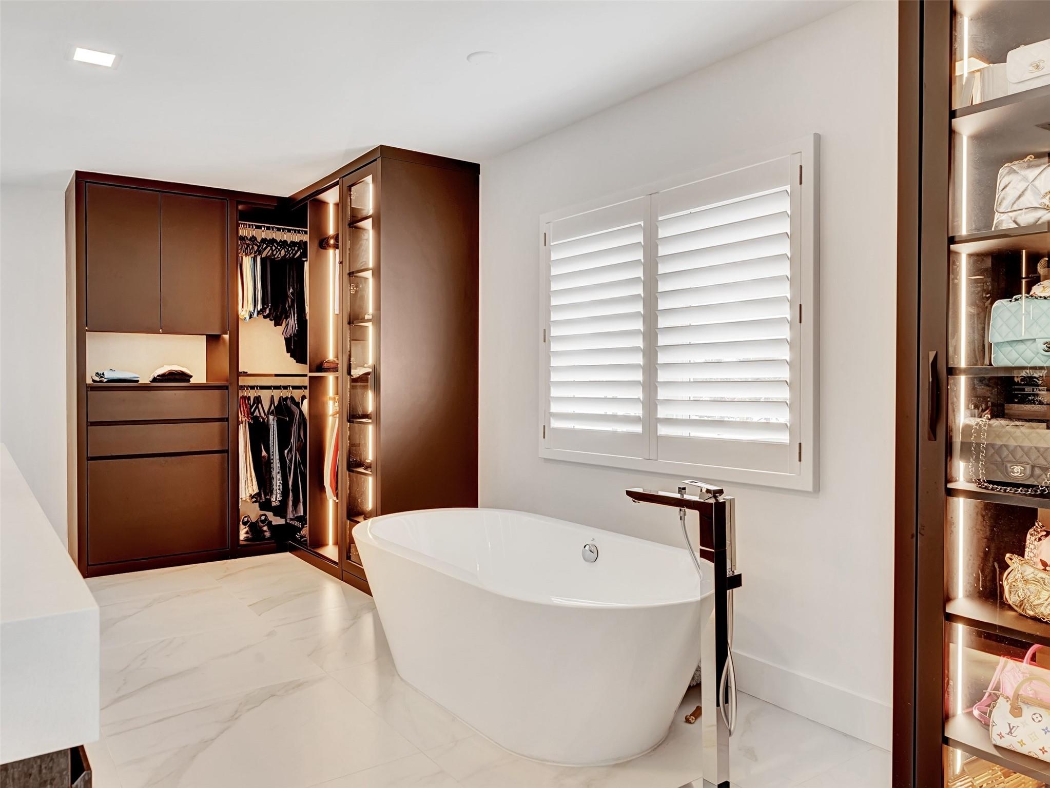 LAKE ROGERS - Residential