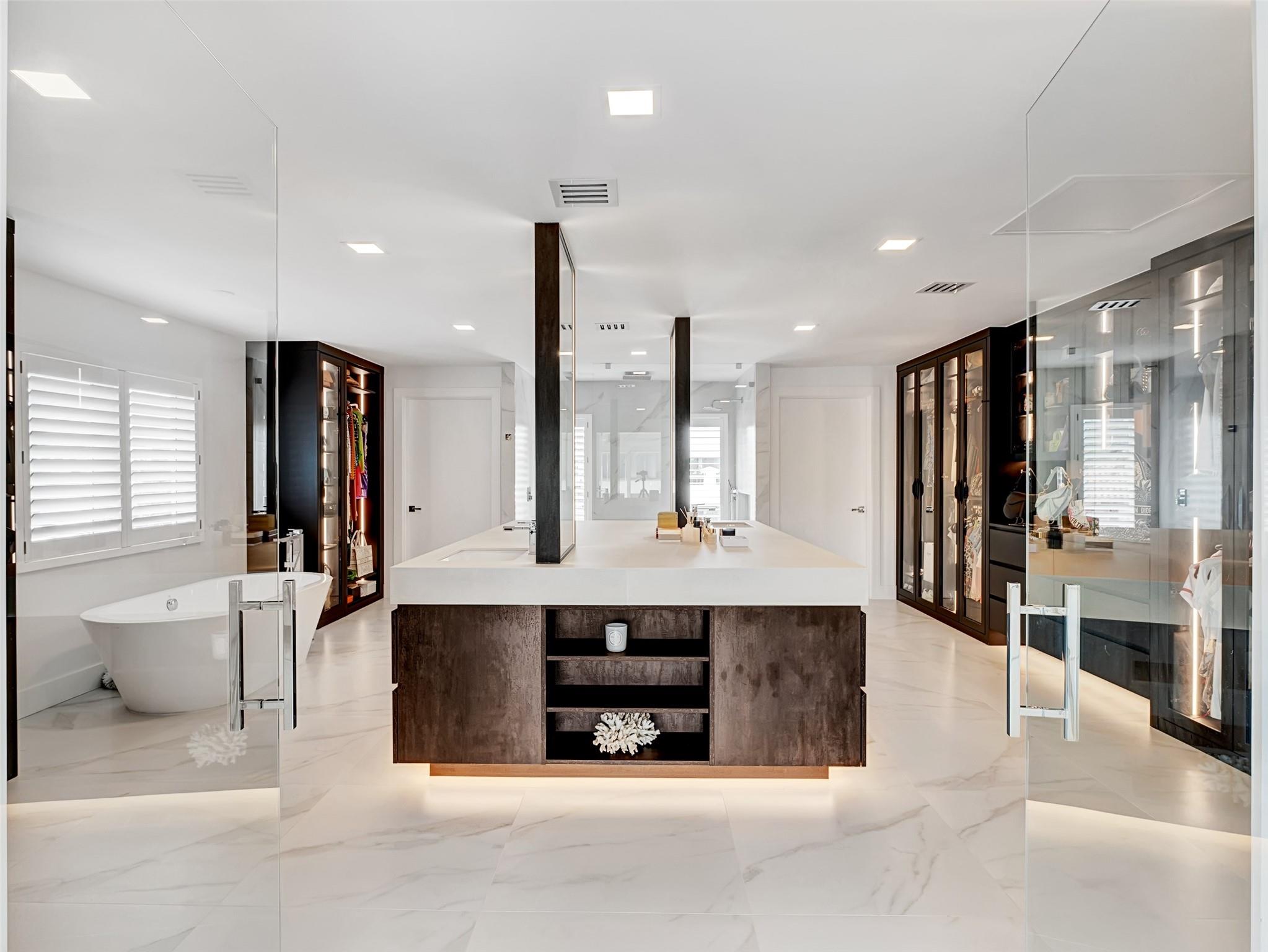 LAKE ROGERS - Residential