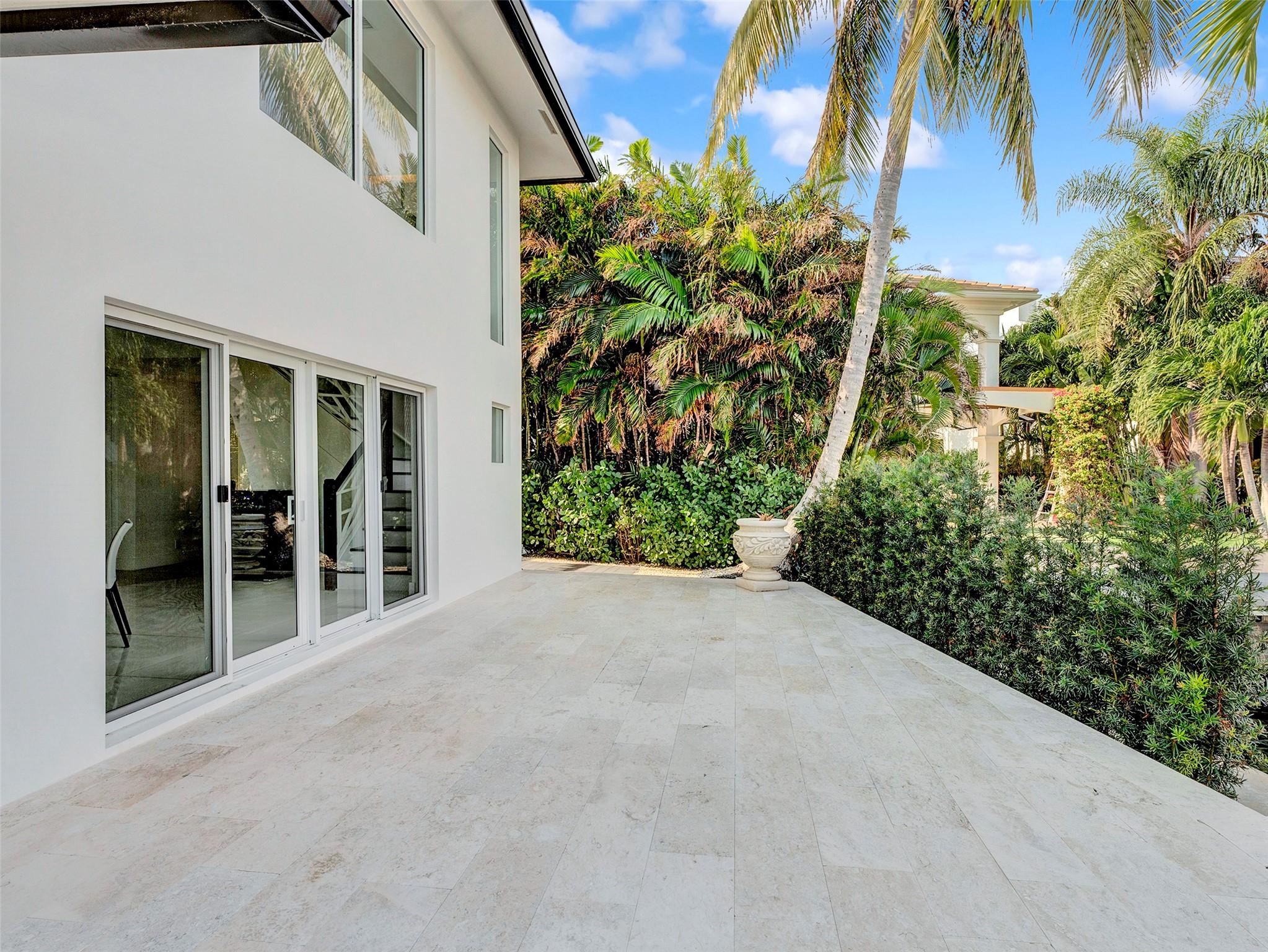 LAKE ROGERS - Residential