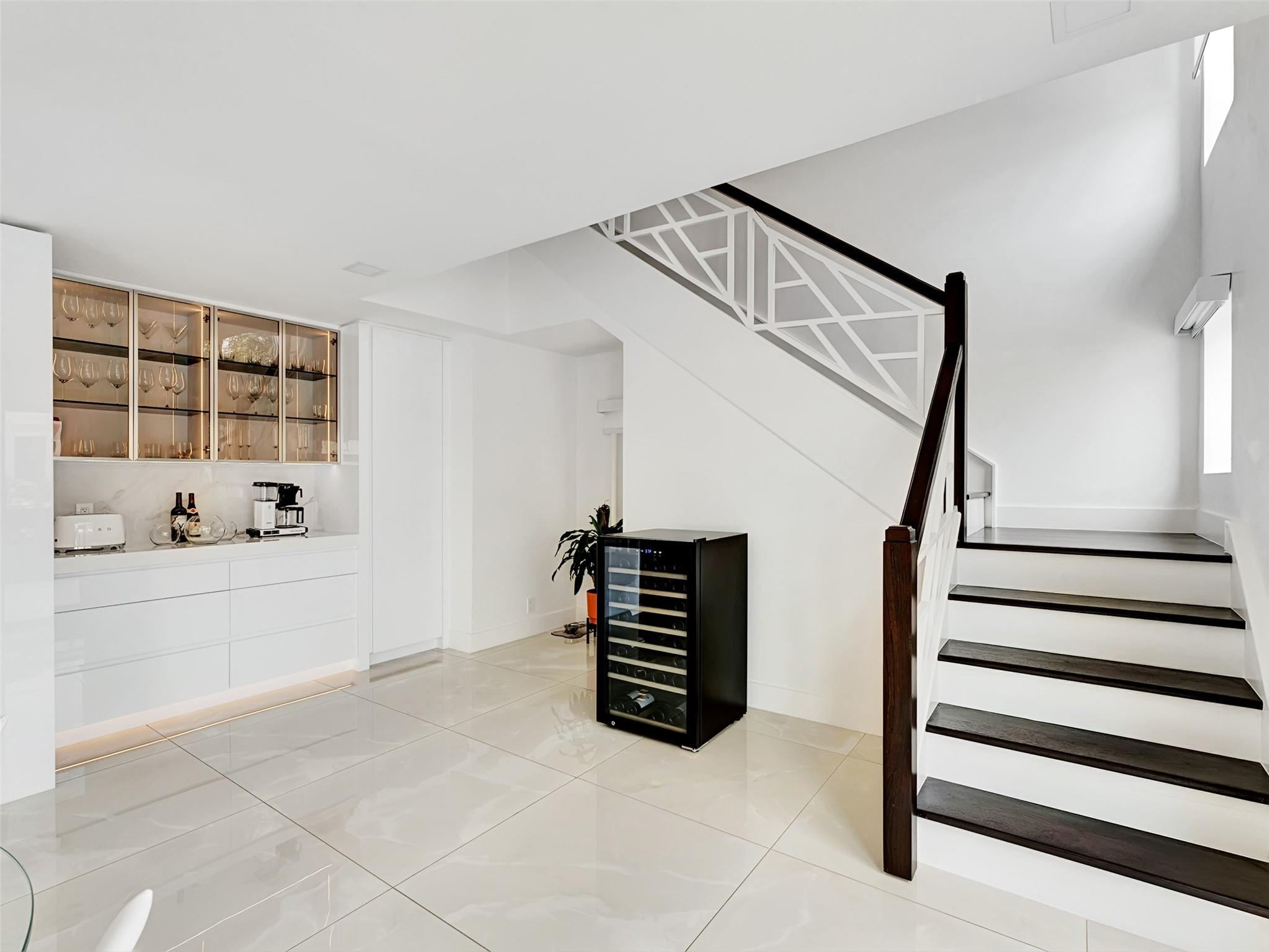 LAKE ROGERS - Residential