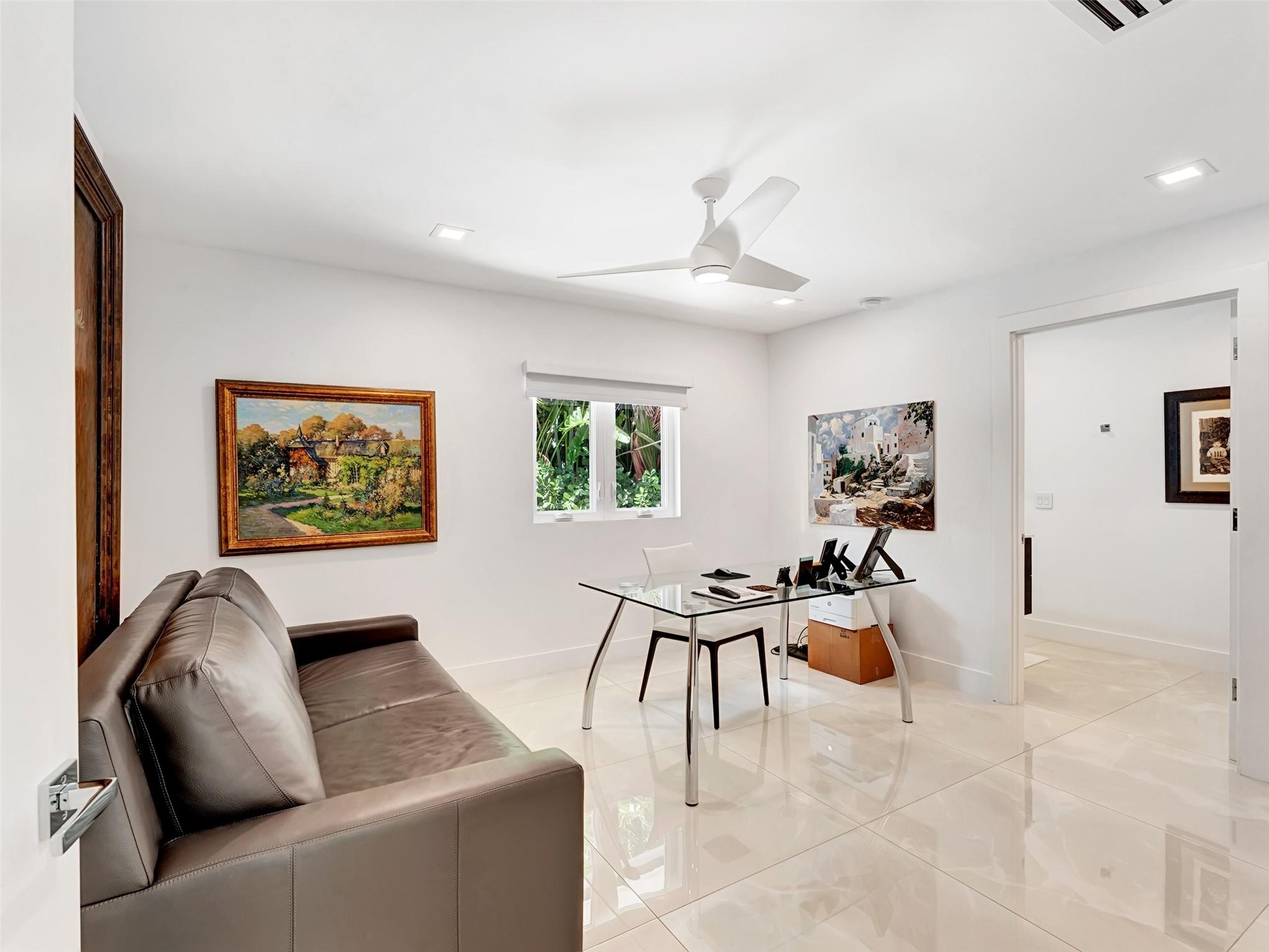 LAKE ROGERS - Residential