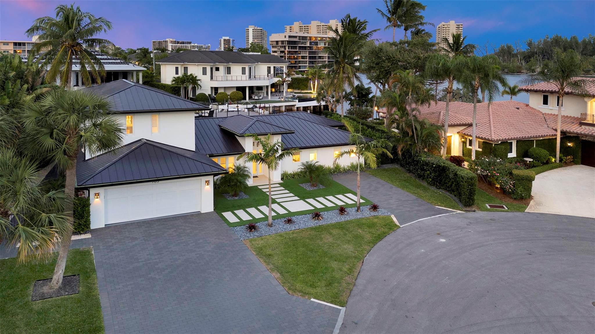 LAKE ROGERS - Residential