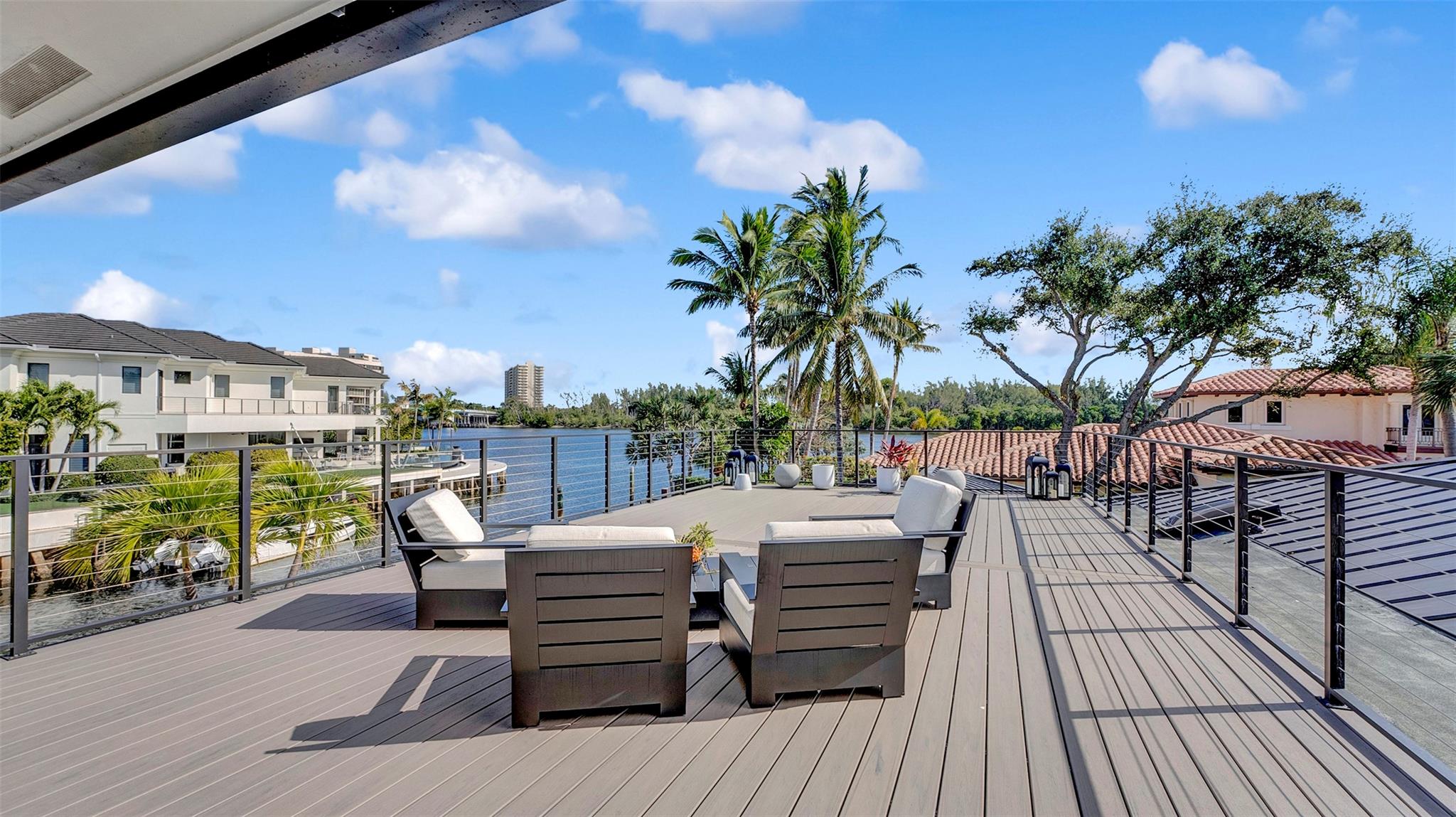 LAKE ROGERS - Residential