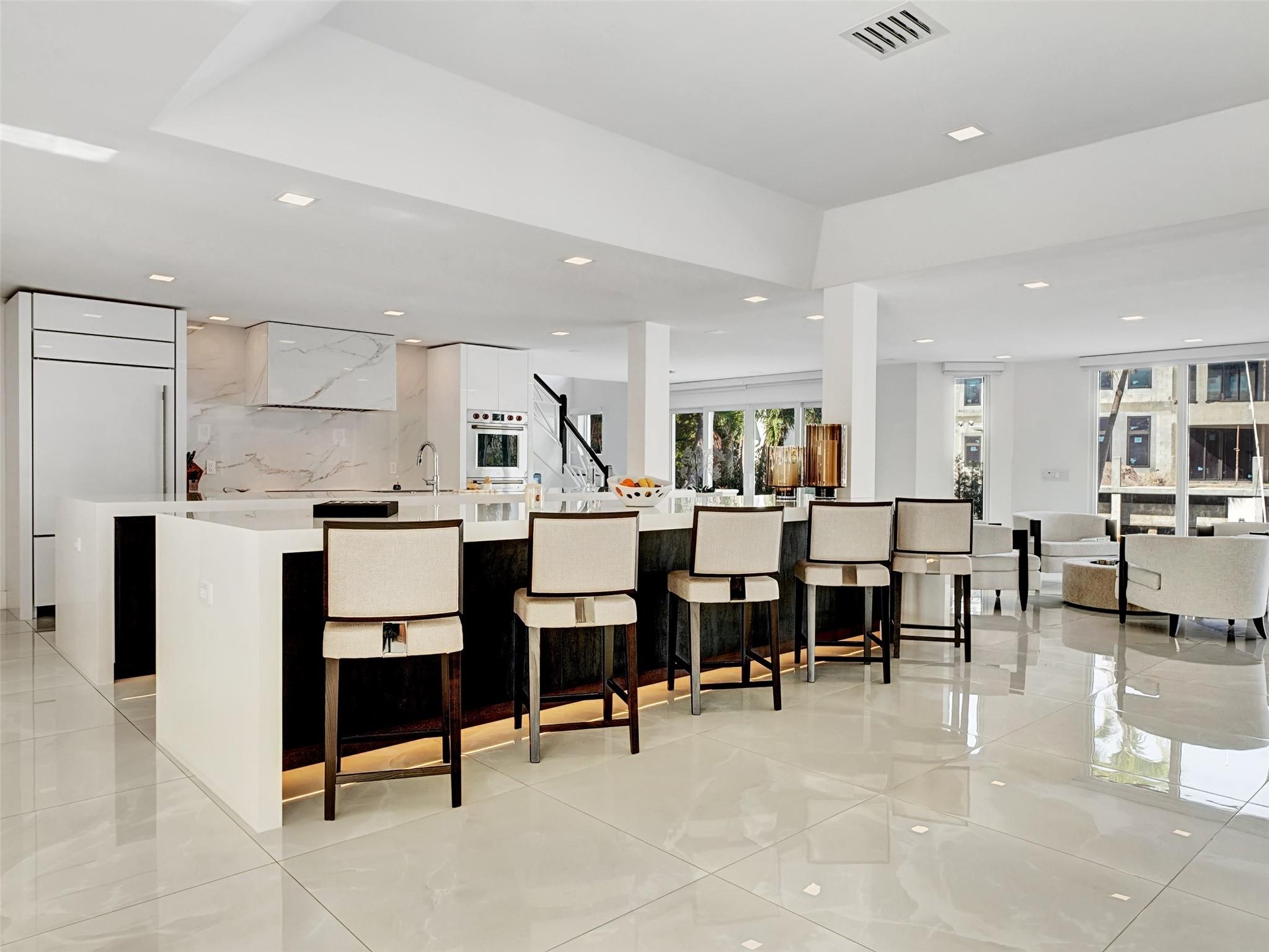 LAKE ROGERS - Residential