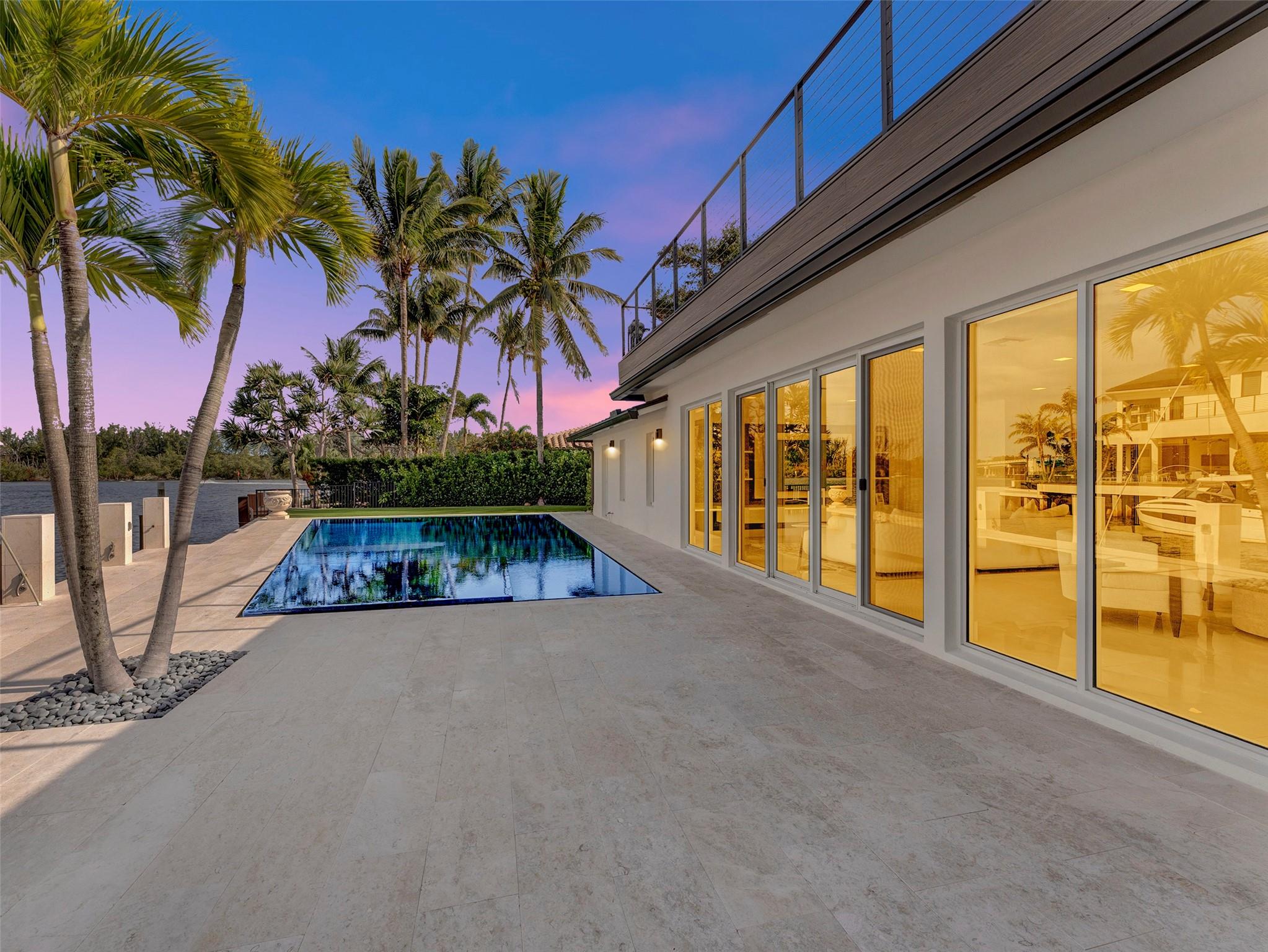 LAKE ROGERS - Residential