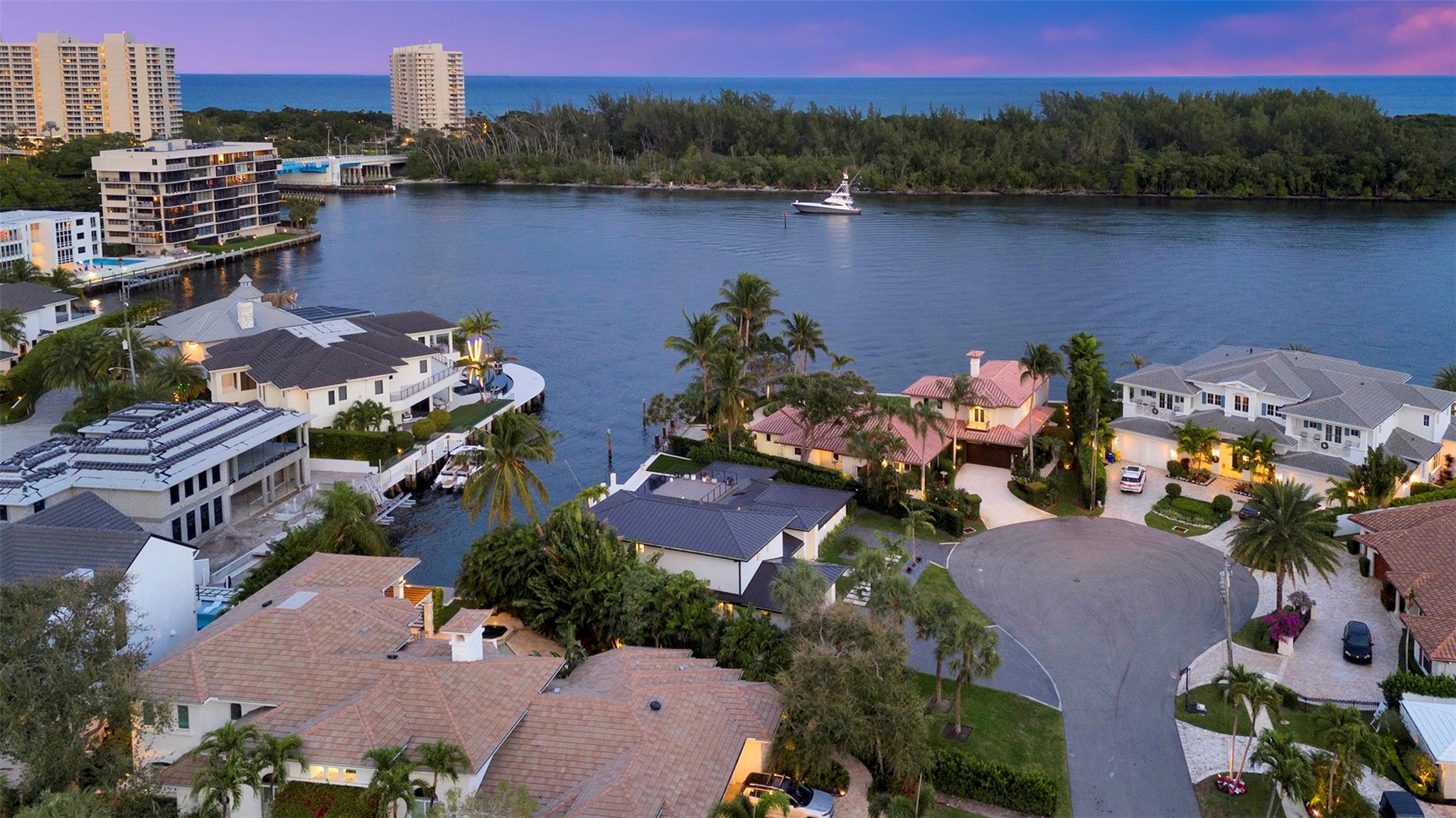 LAKE ROGERS - Residential