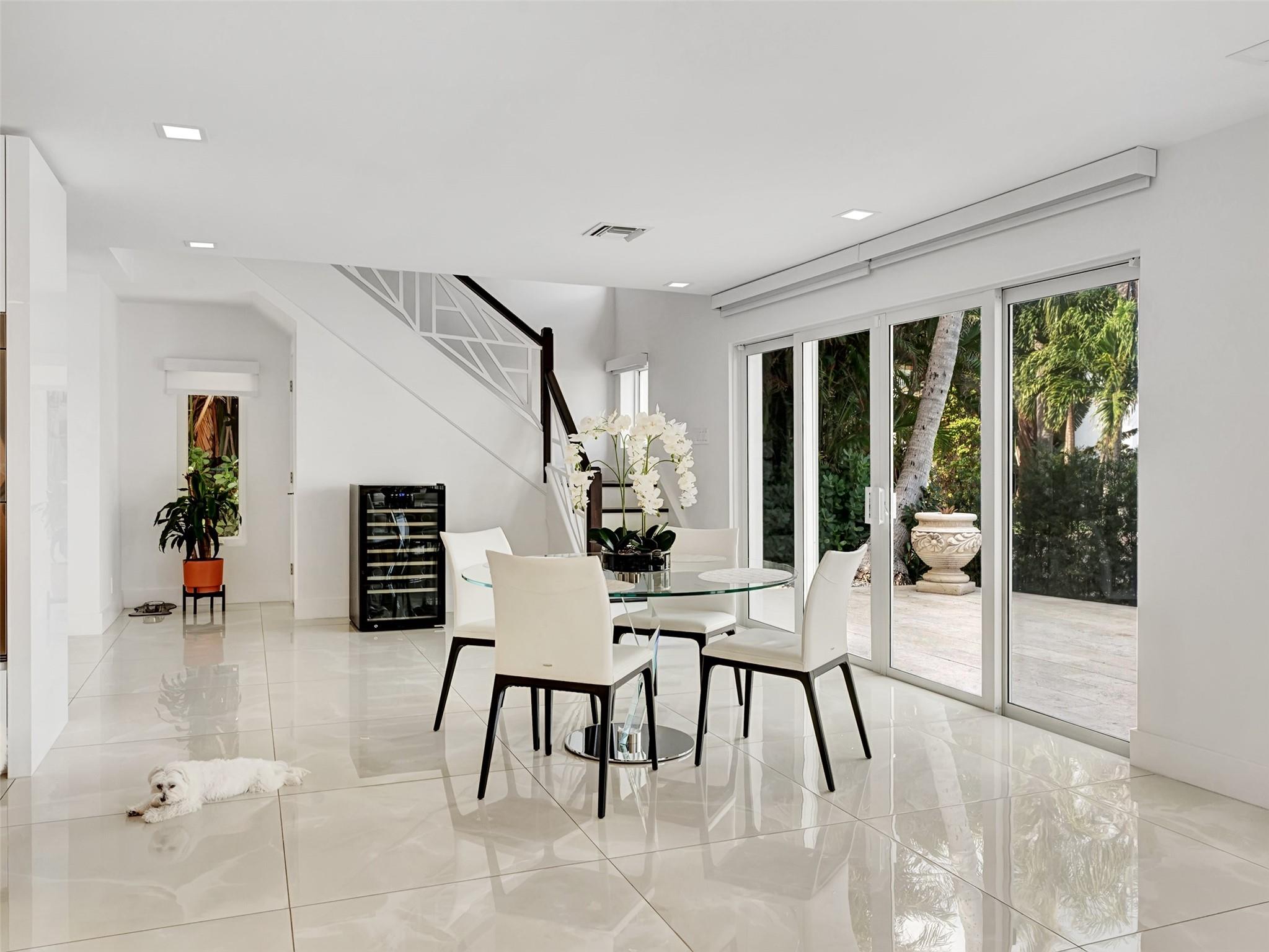 LAKE ROGERS - Residential