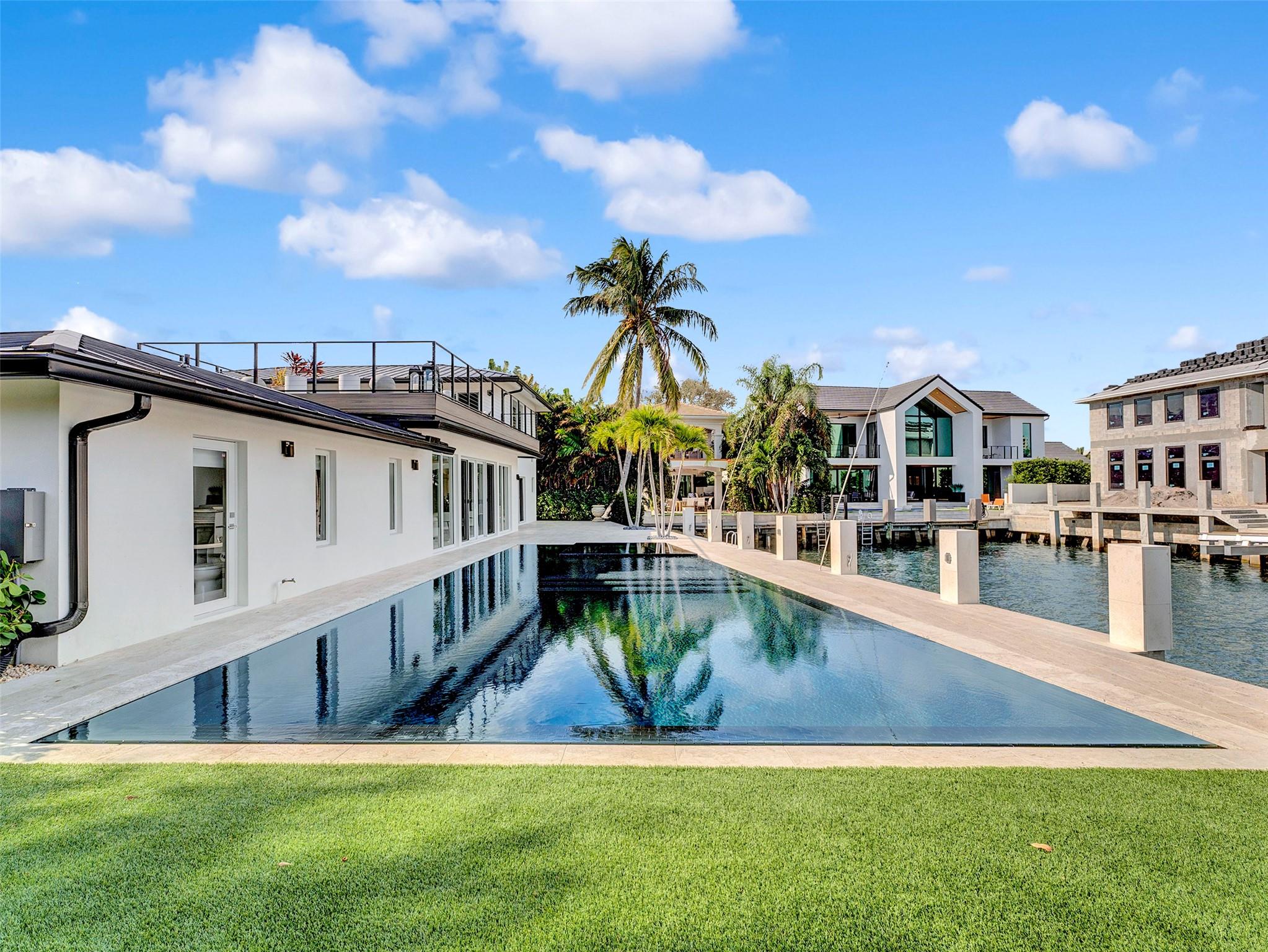 LAKE ROGERS - Residential