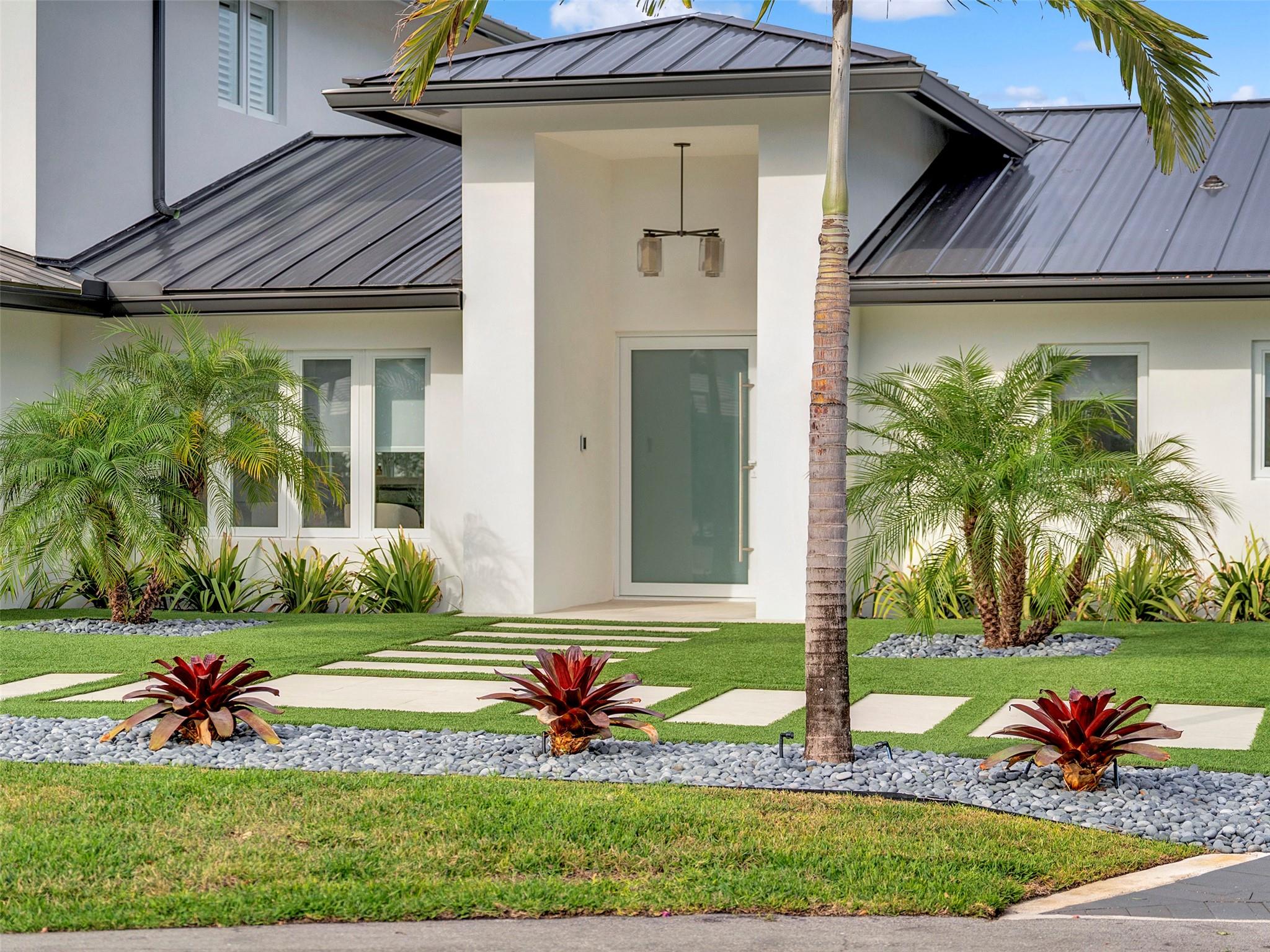 LAKE ROGERS - Residential