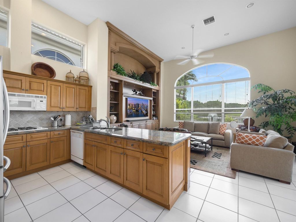 Photo of 107 Emerald Key Lane, Palm Beach Gardens, FL 33418 (MLS # R10946953)