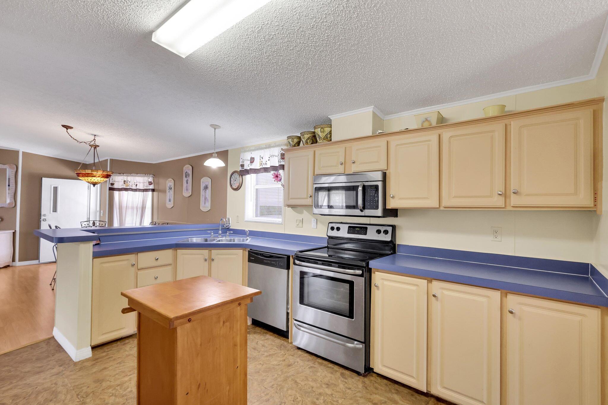 Spanish Lakes Golf Village - Residential