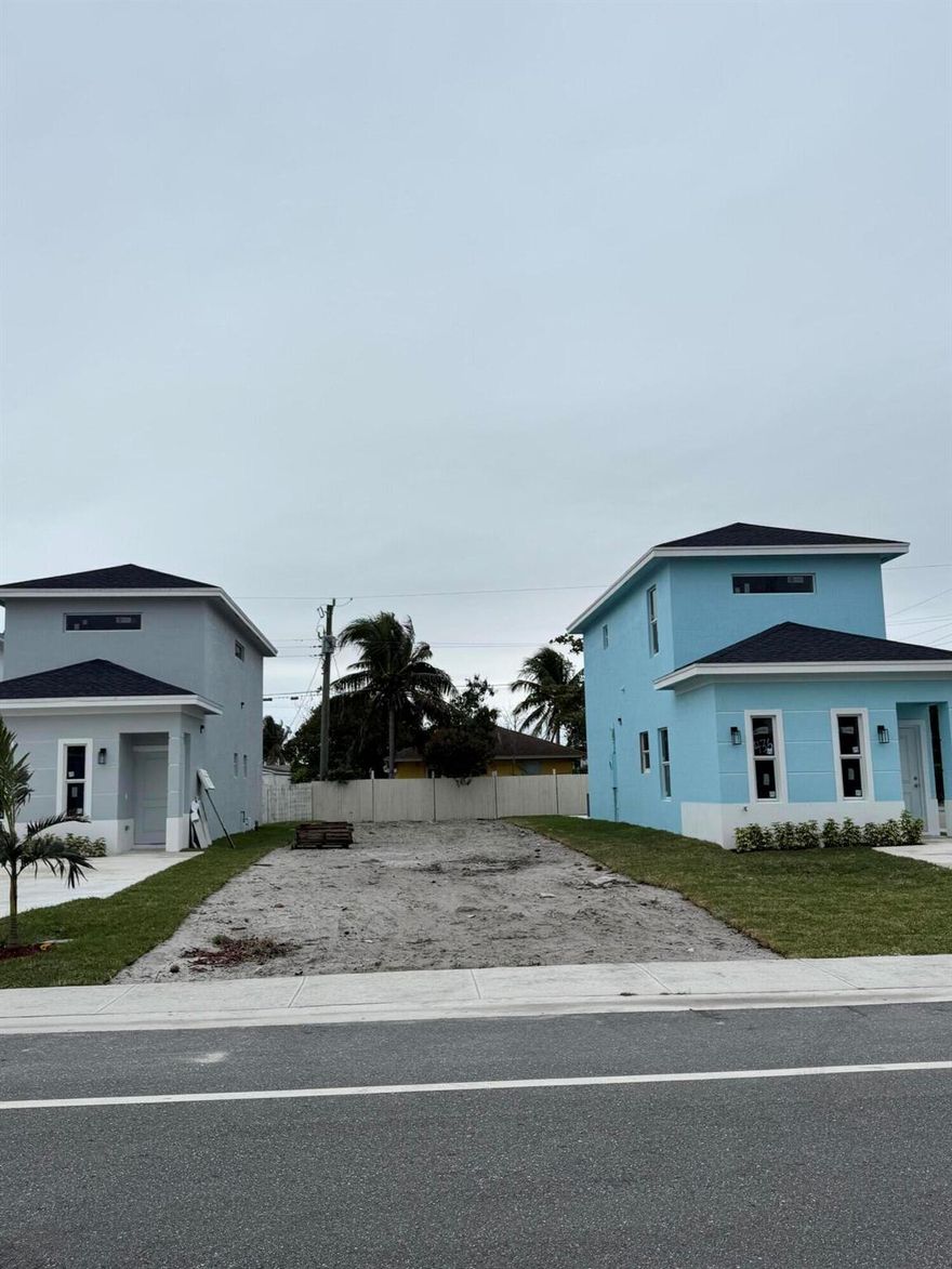 GREAT LOT! Surrounded by Brand New Construction! Vacant Land in Beautiful Area of Boynton Beach. Minutes to Beaches and Malls. Build your DREAM HOME, Build to RENT, or Hold for INVESTMENT.