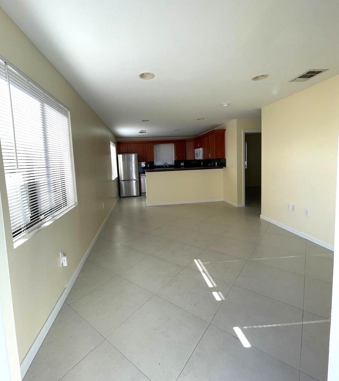 519 NW 3rd Avenue 519-521