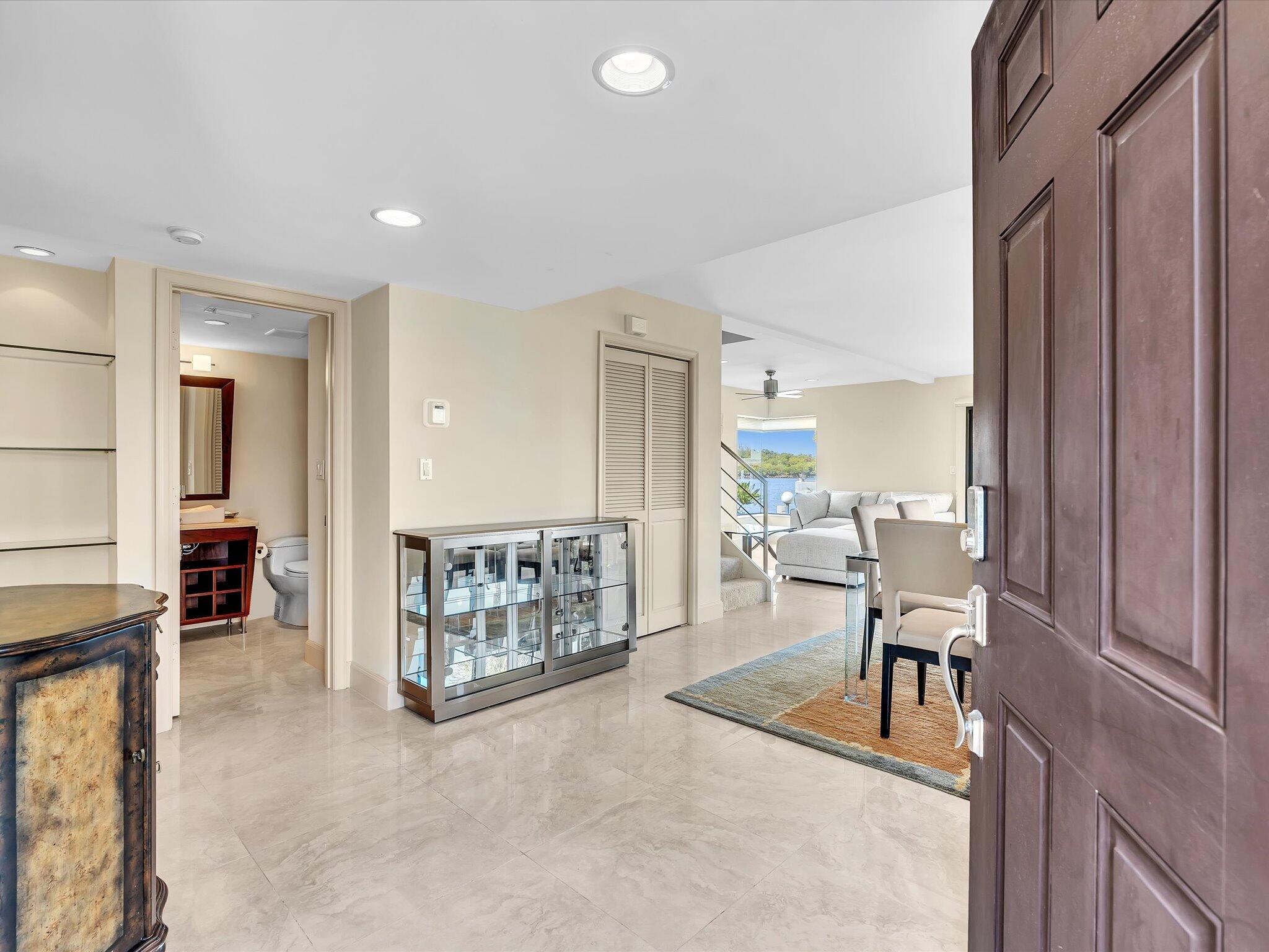 1005 Russell Drive 1