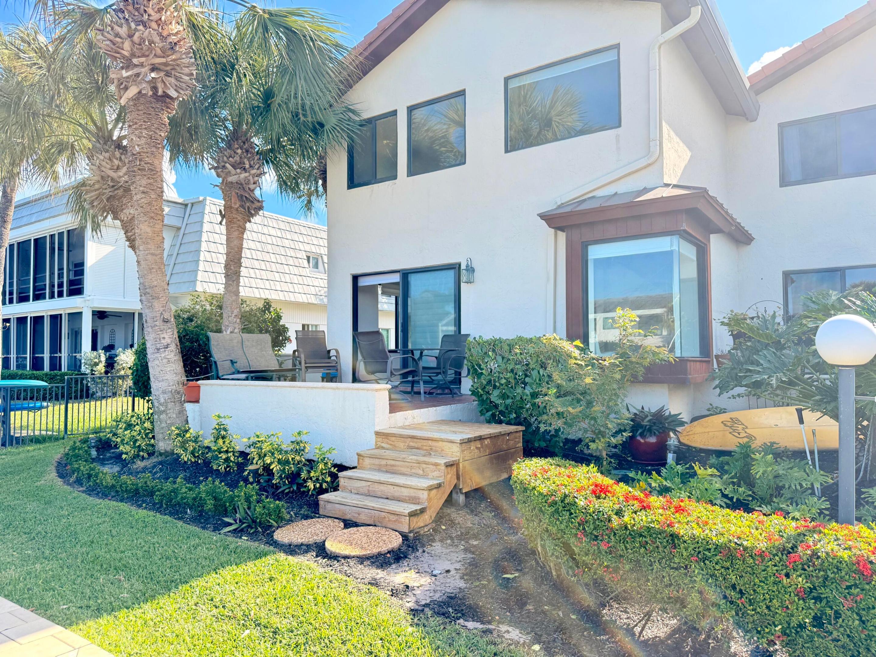 1005 Russell Drive 1