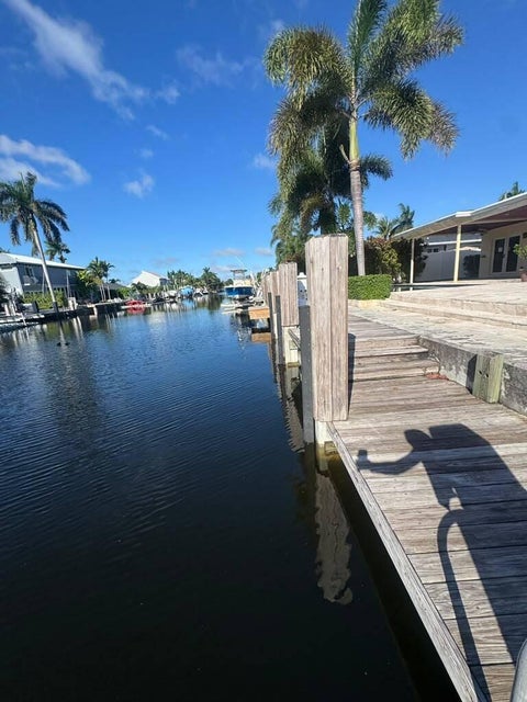 Tiny photo for 330 SE 10TH Street, Pompano Beach, FL 33060 (MLS # B26087738)