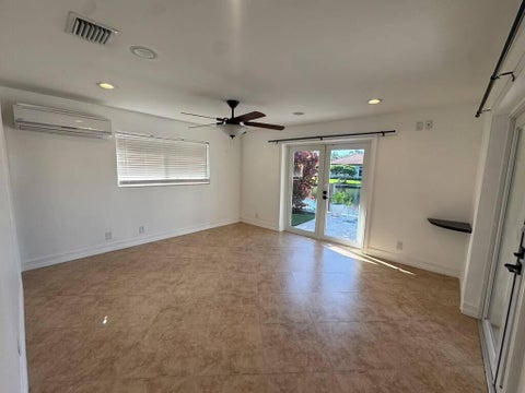 Tiny photo for 330 SE 10TH Street, Pompano Beach, FL 33060 (MLS # B26087738)