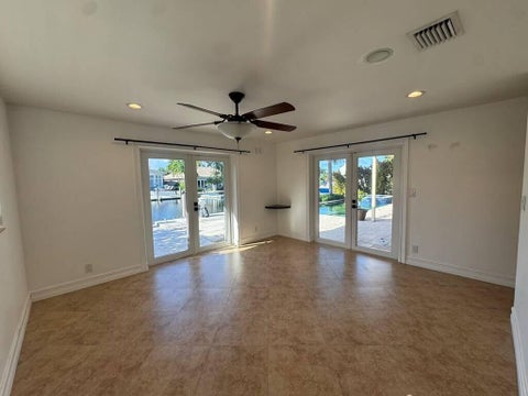 Tiny photo for 330 SE 10TH Street, Pompano Beach, FL 33060 (MLS # B26087738)