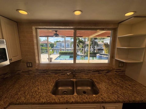 Tiny photo for 330 SE 10TH Street, Pompano Beach, FL 33060 (MLS # B26087738)