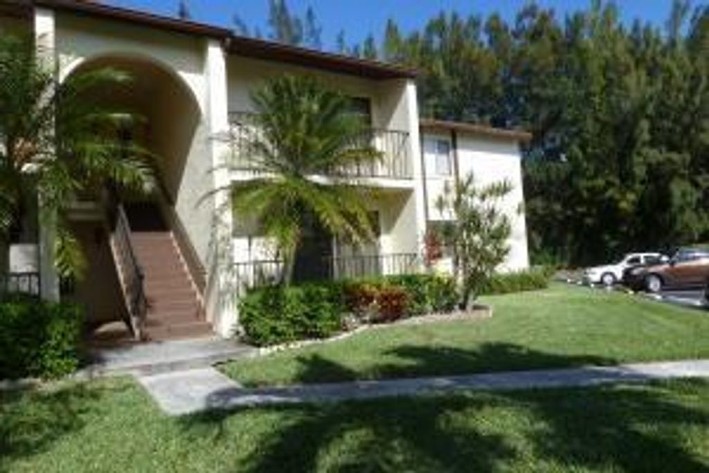 Photo of 4857 Sable Pine Circle #D1, West Palm Beach, FL 33417 (MLS # R10804191)