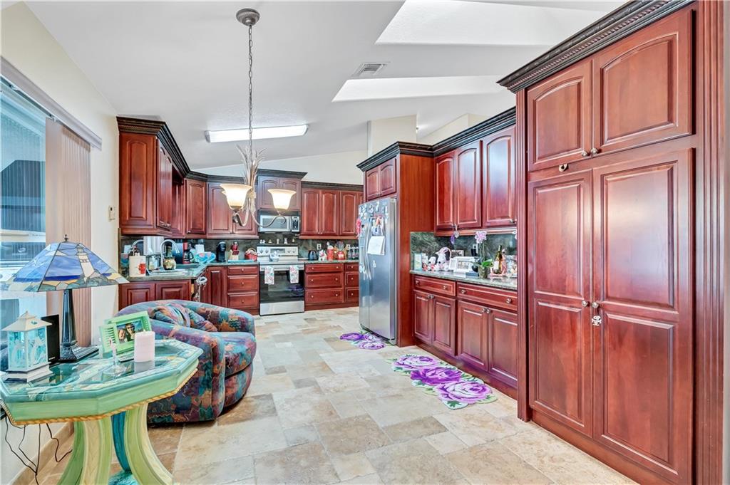 Royal Land Amd 132-20 B - Residential Lease