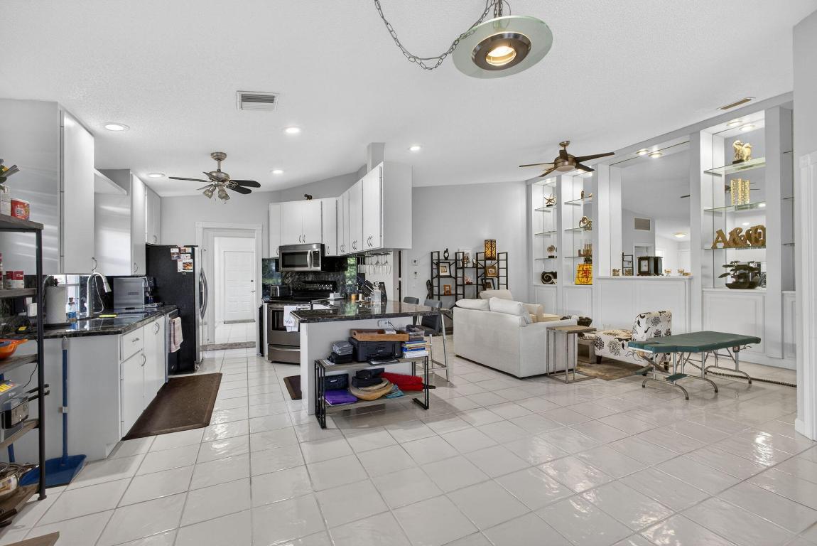 GARDEN OAKS - Residential