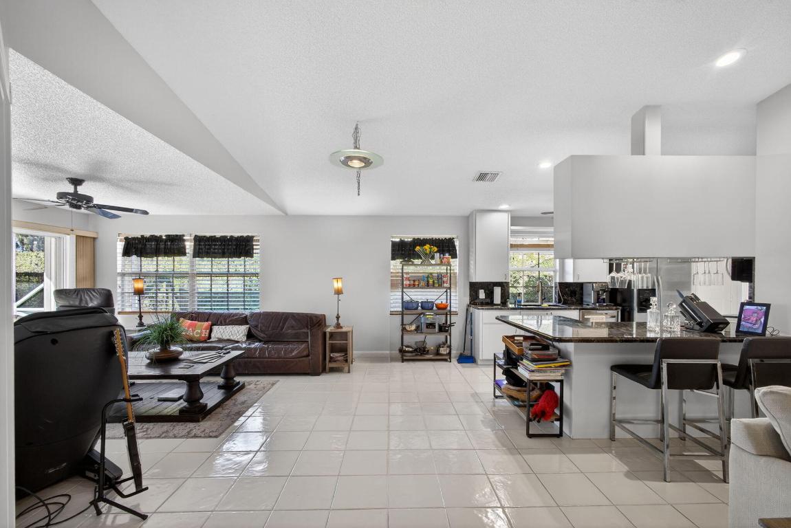 GARDEN OAKS - Residential