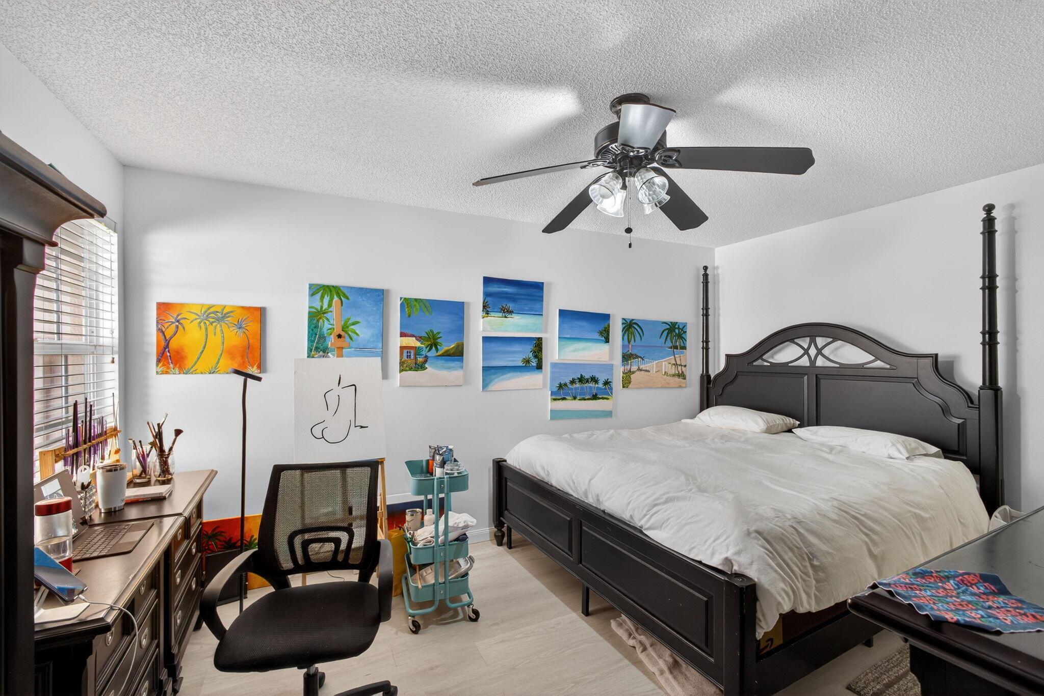 GARDEN OAKS - Residential