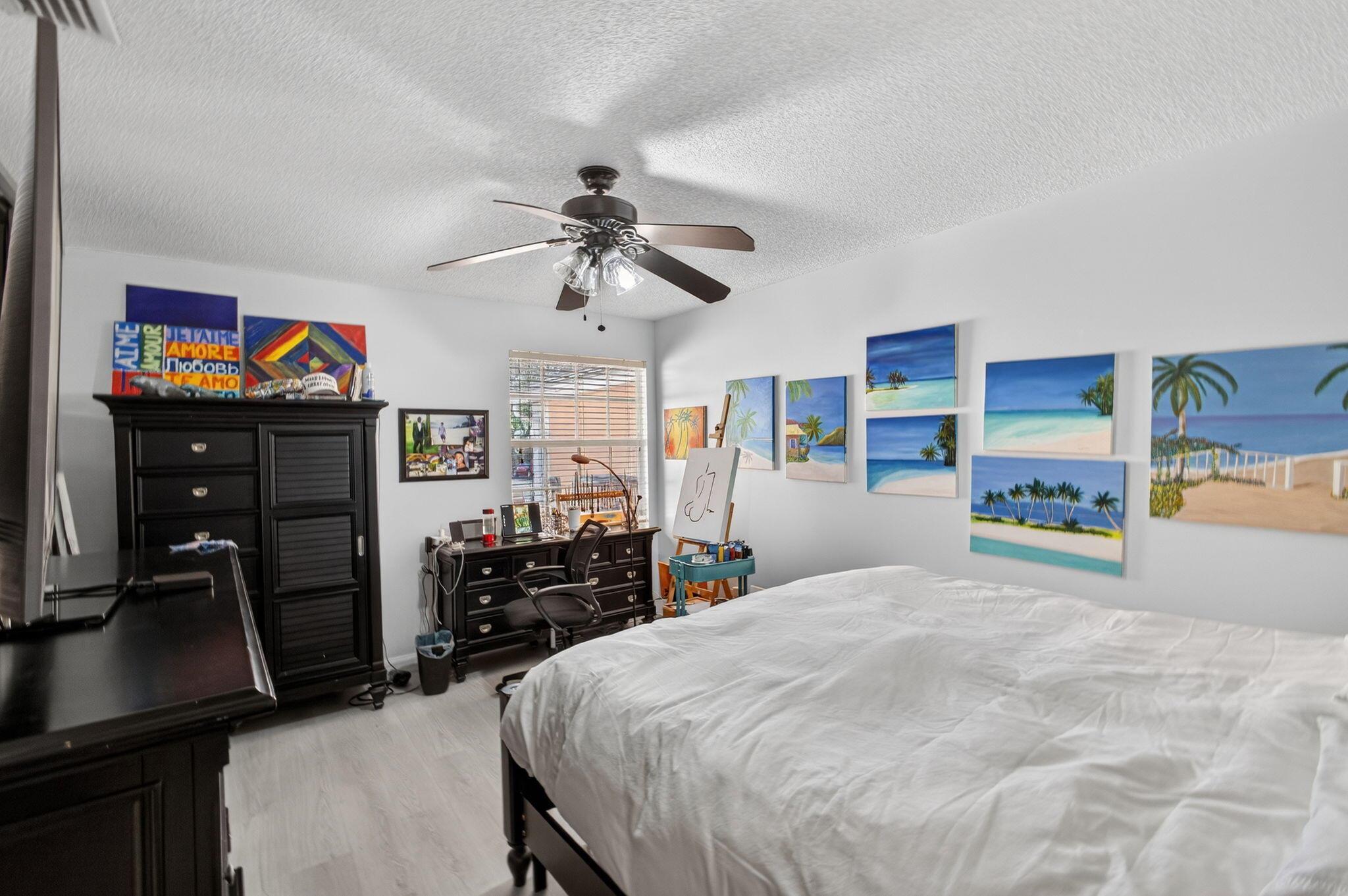 GARDEN OAKS - Residential