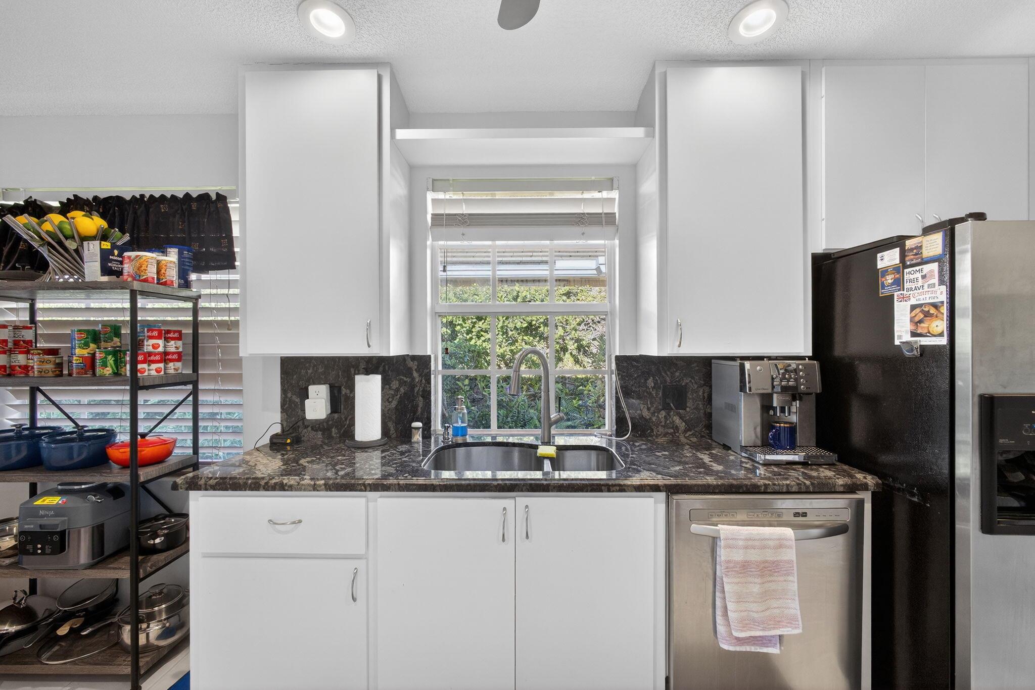 GARDEN OAKS - Residential