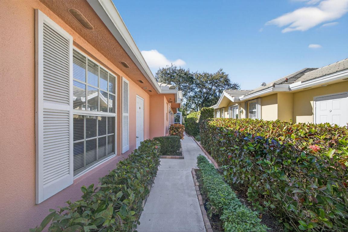 GARDEN OAKS - Residential