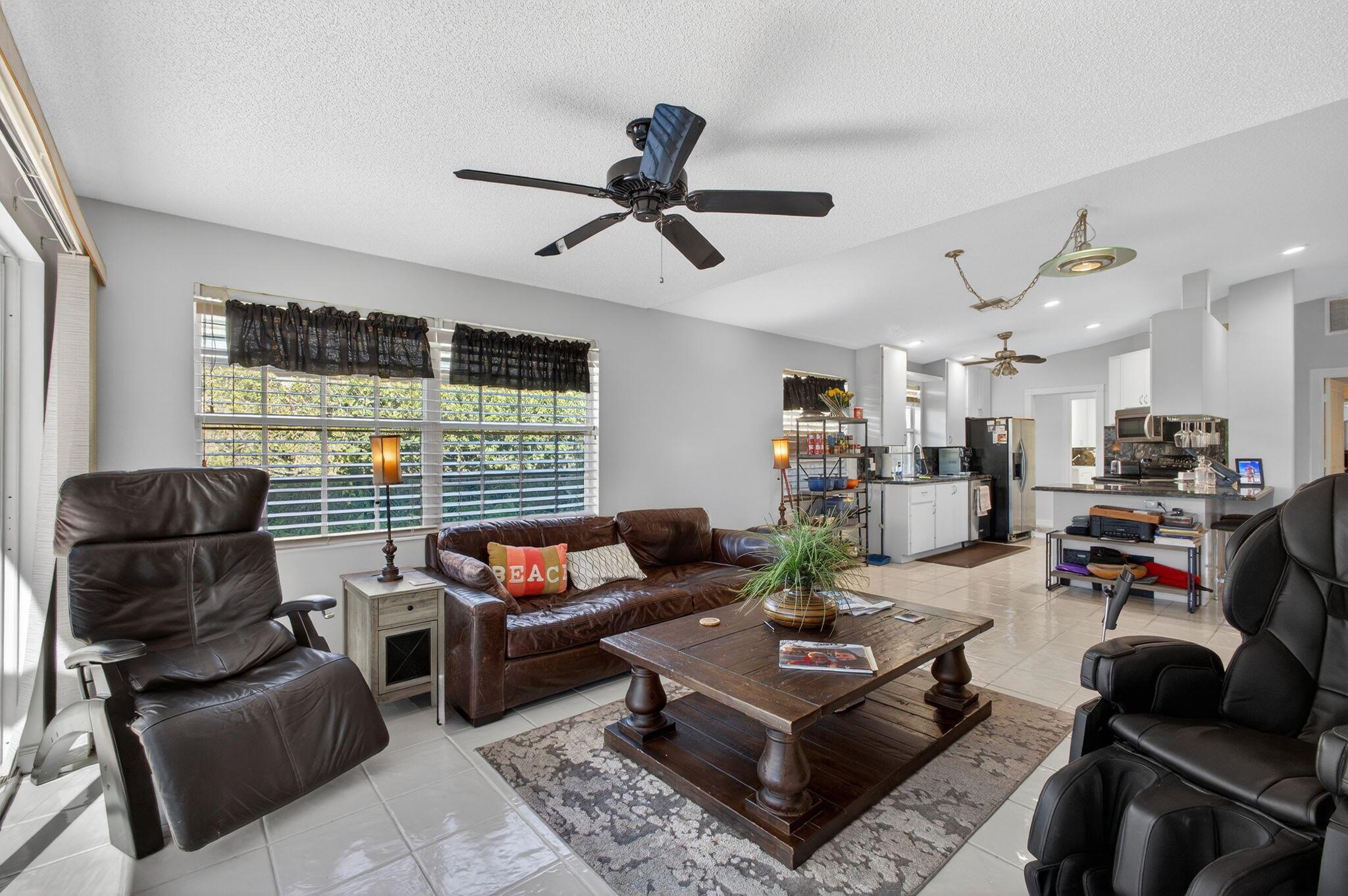 GARDEN OAKS - Residential