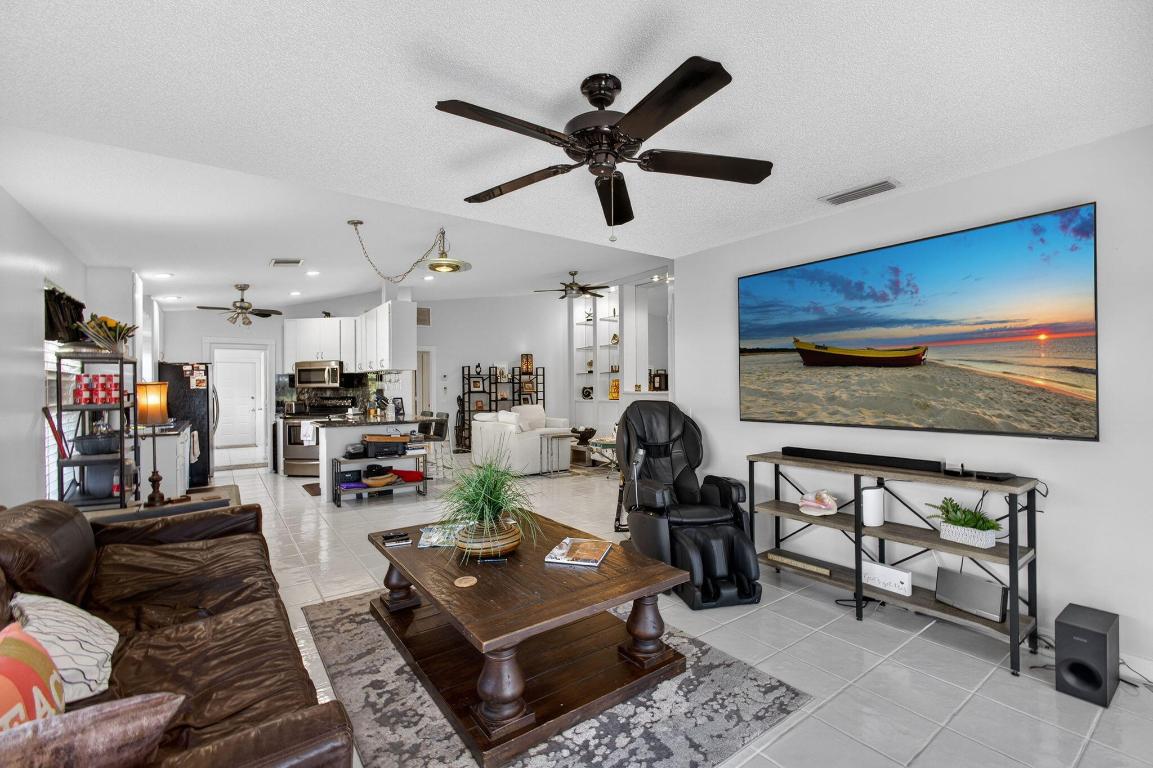 GARDEN OAKS - Residential