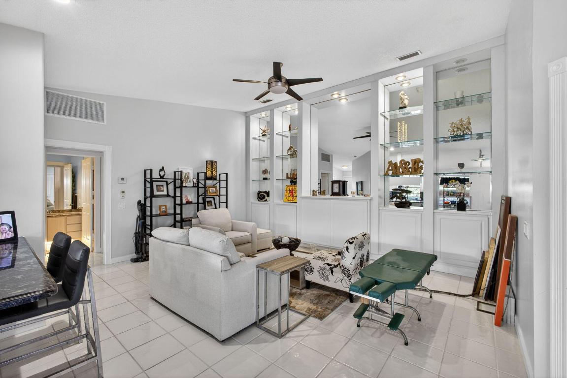 GARDEN OAKS - Residential