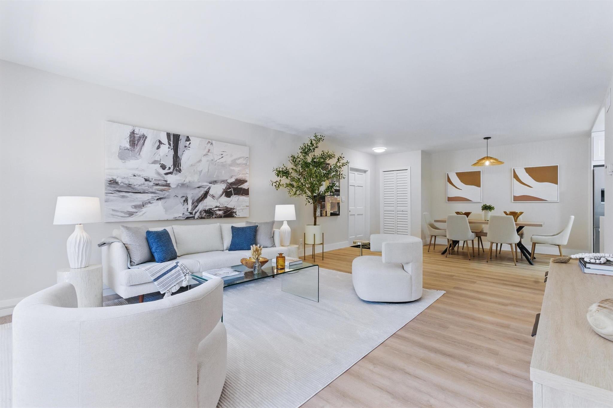 315 Venetian 2 Drive 2