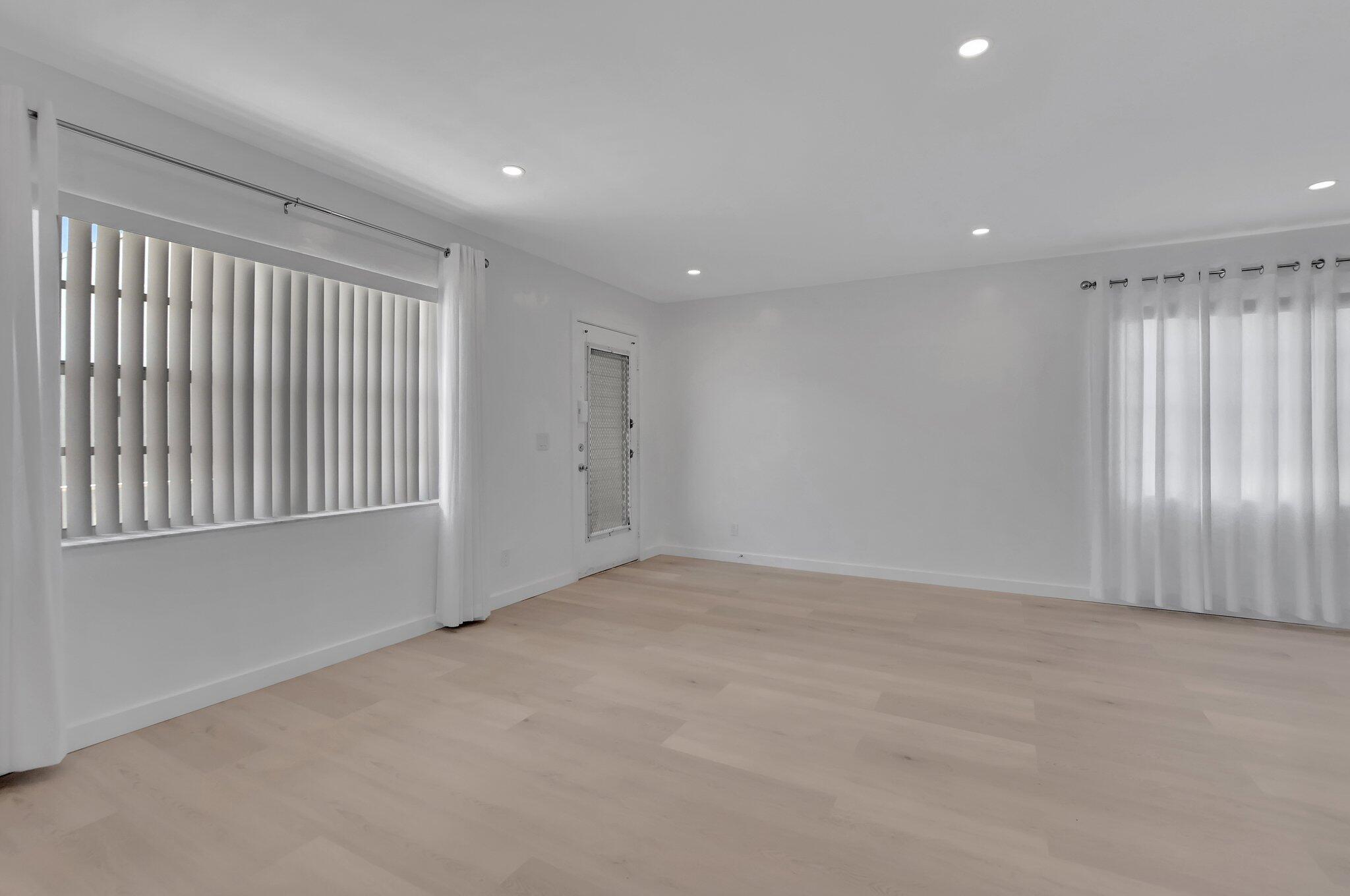 KINGS POINT FLANDERS CONDOS - Residential Lease