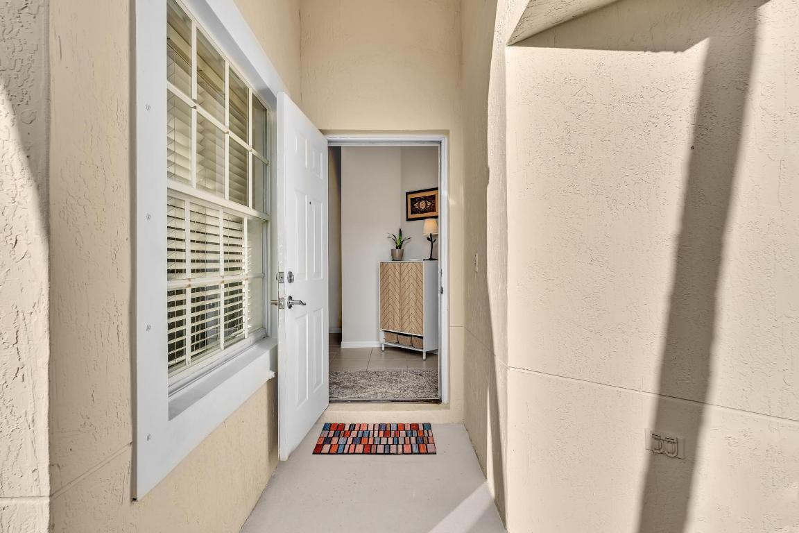 5104 N La Sedona Circle