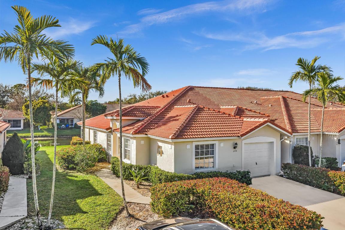 5104 N La Sedona Circle