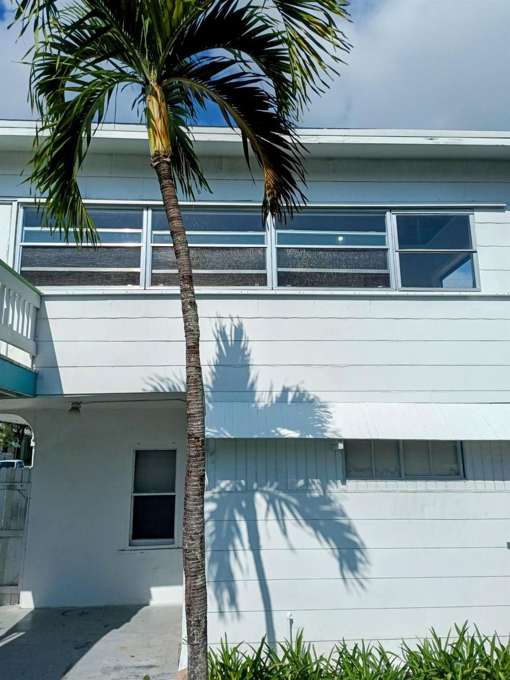 Photo of 331 S M Street #Back, Lake Worth Beach, FL 33460 (MLS # R11080257)