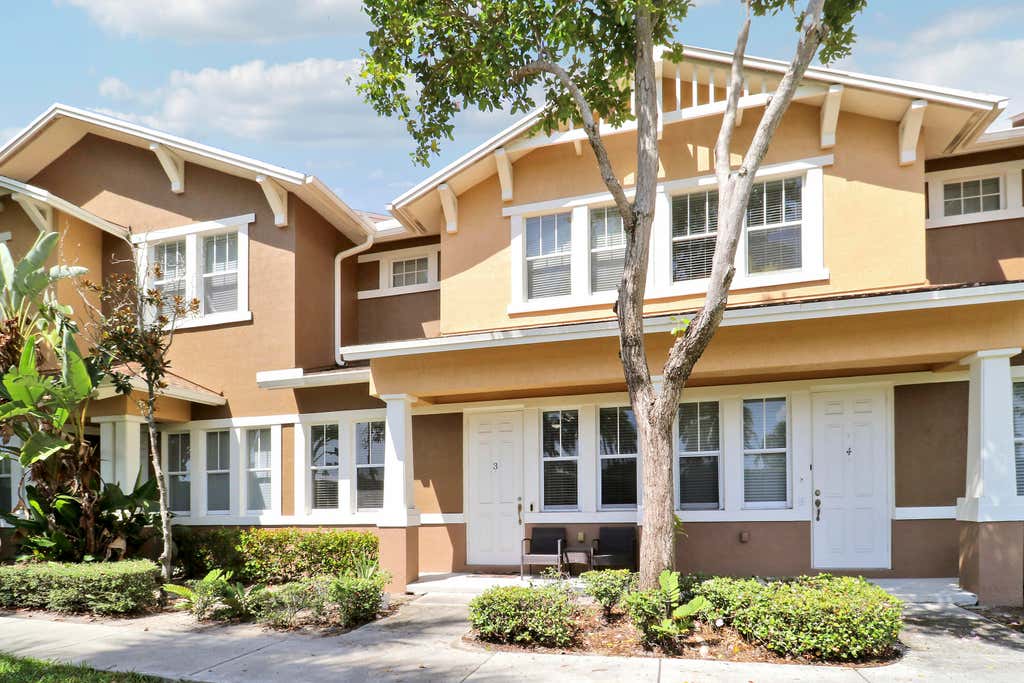 Photo of 880 Millbrae Court #3, West Palm Beach, FL 33401 (MLS # B26062738)